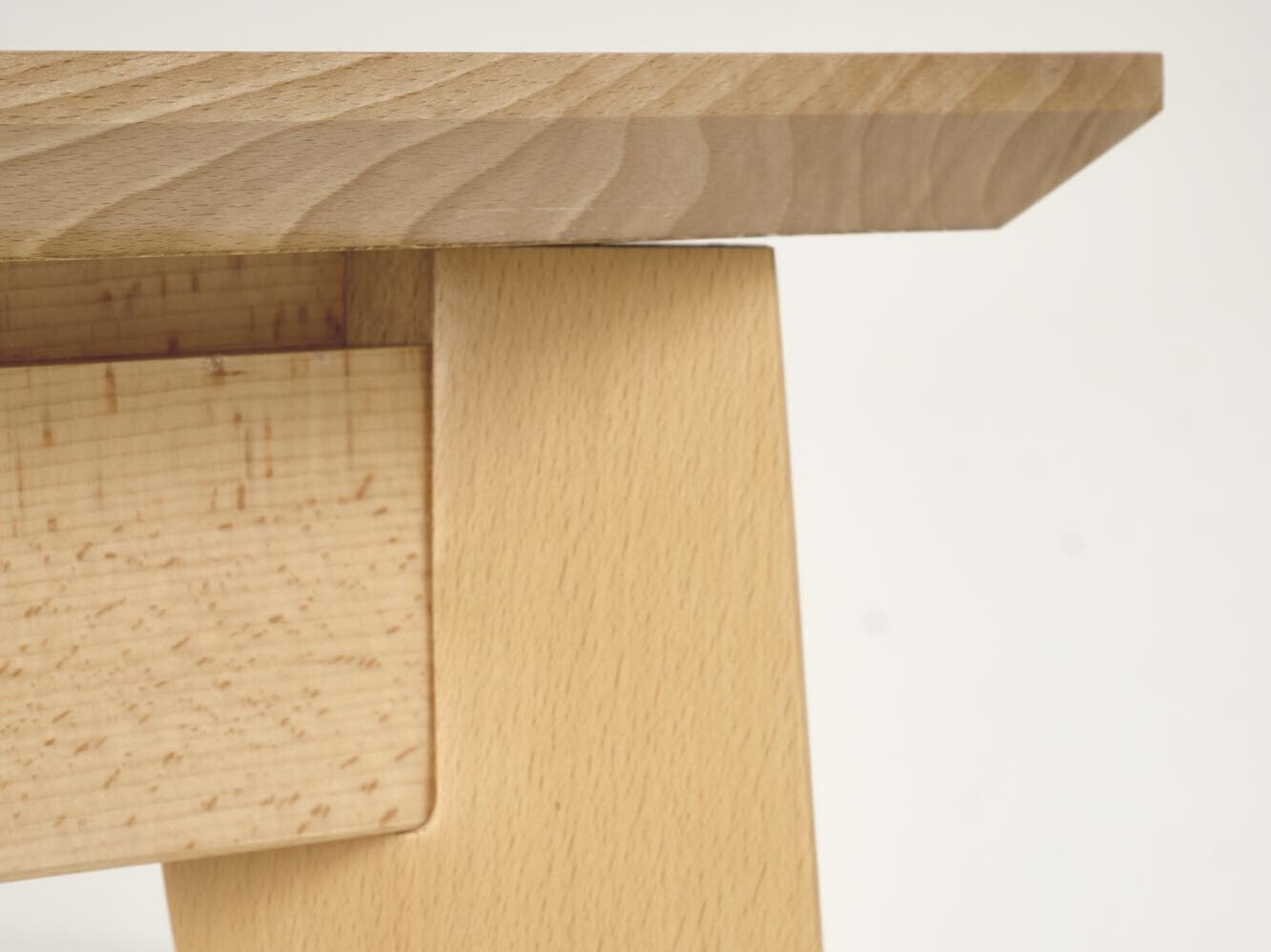 Stol Houston 1751 (Hrast)