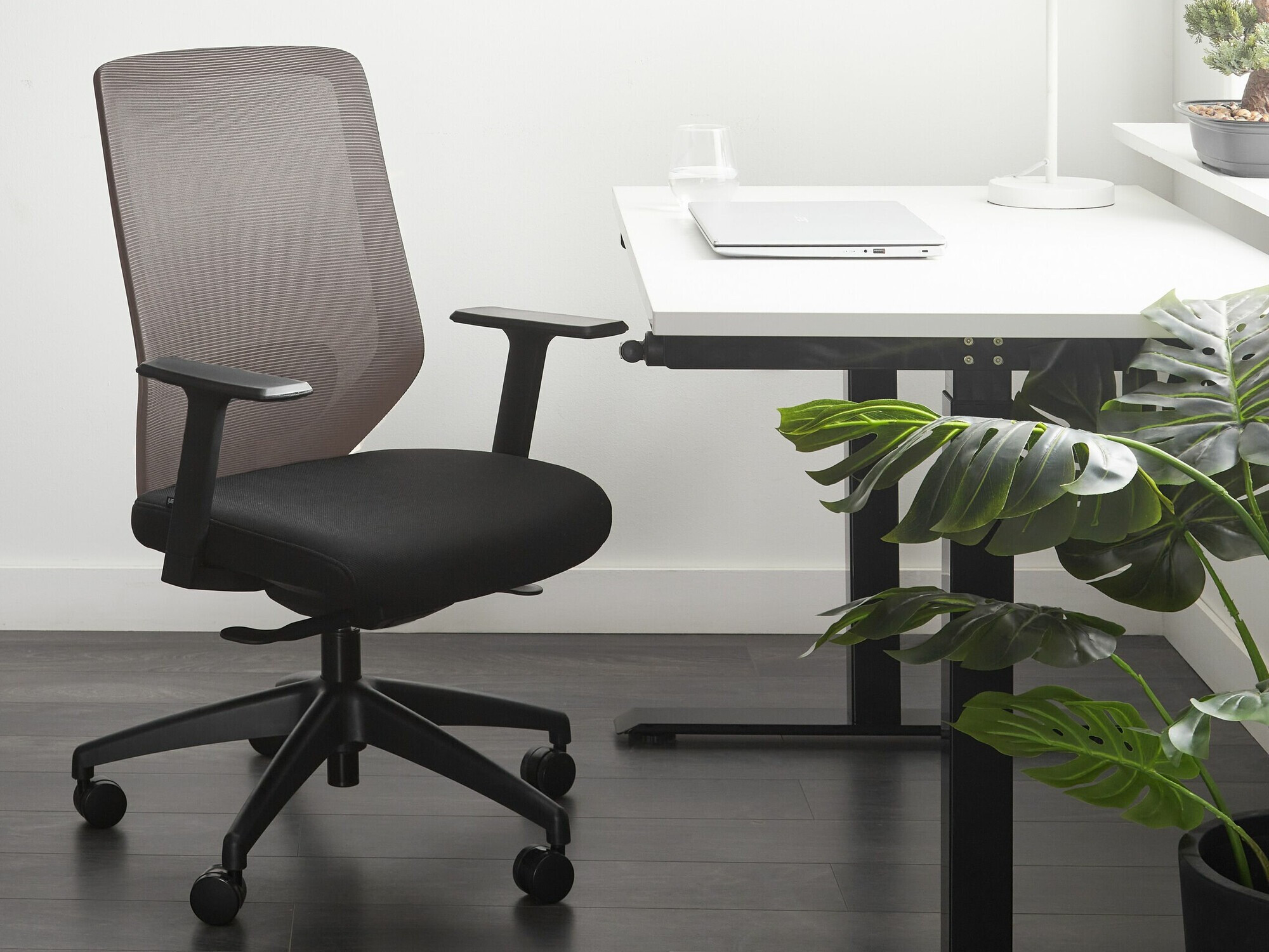 Uredska stolica Berwyn 2071 (Siva + Crna)