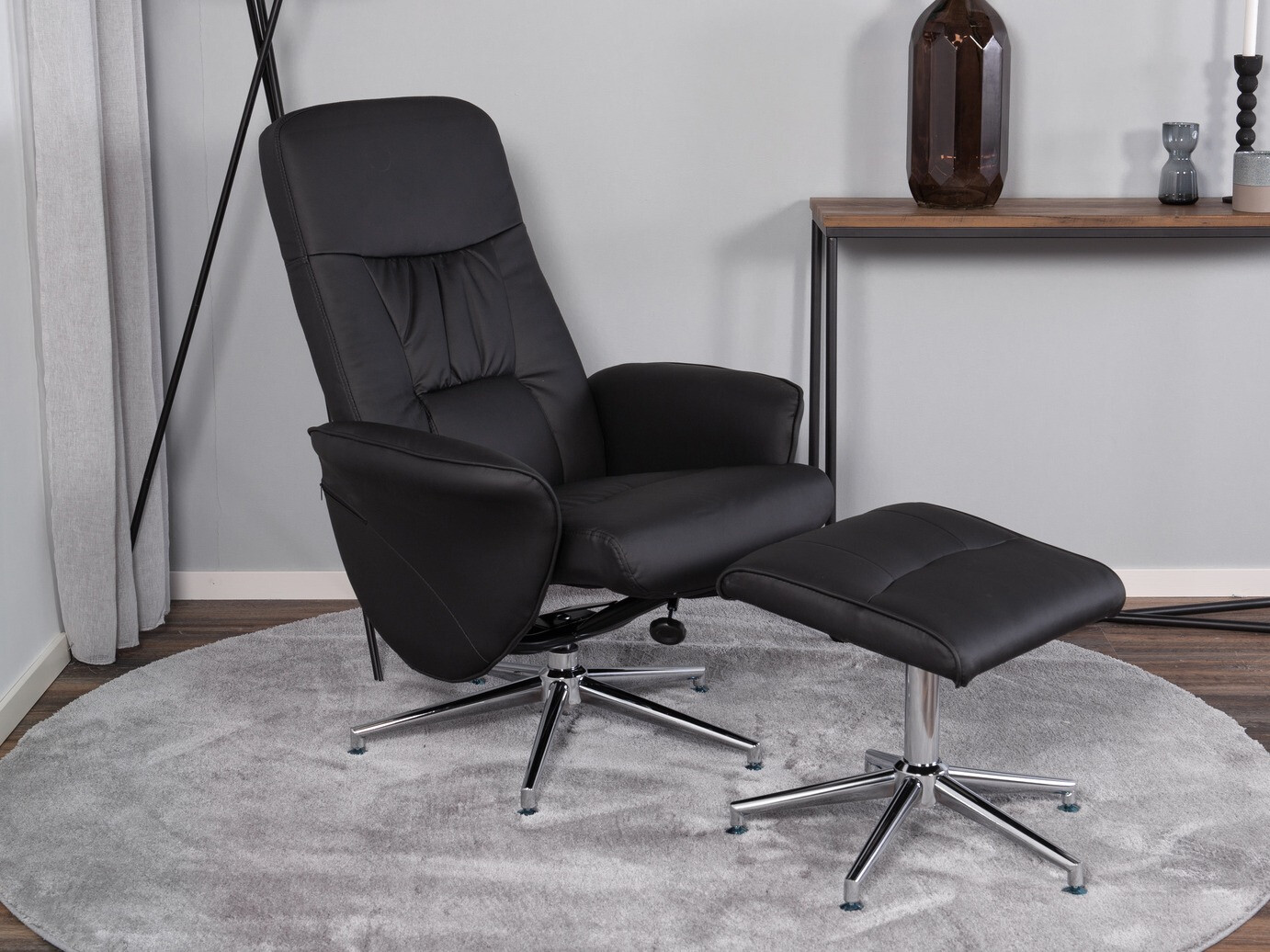 Fotelja Dallas 244 (Crna)