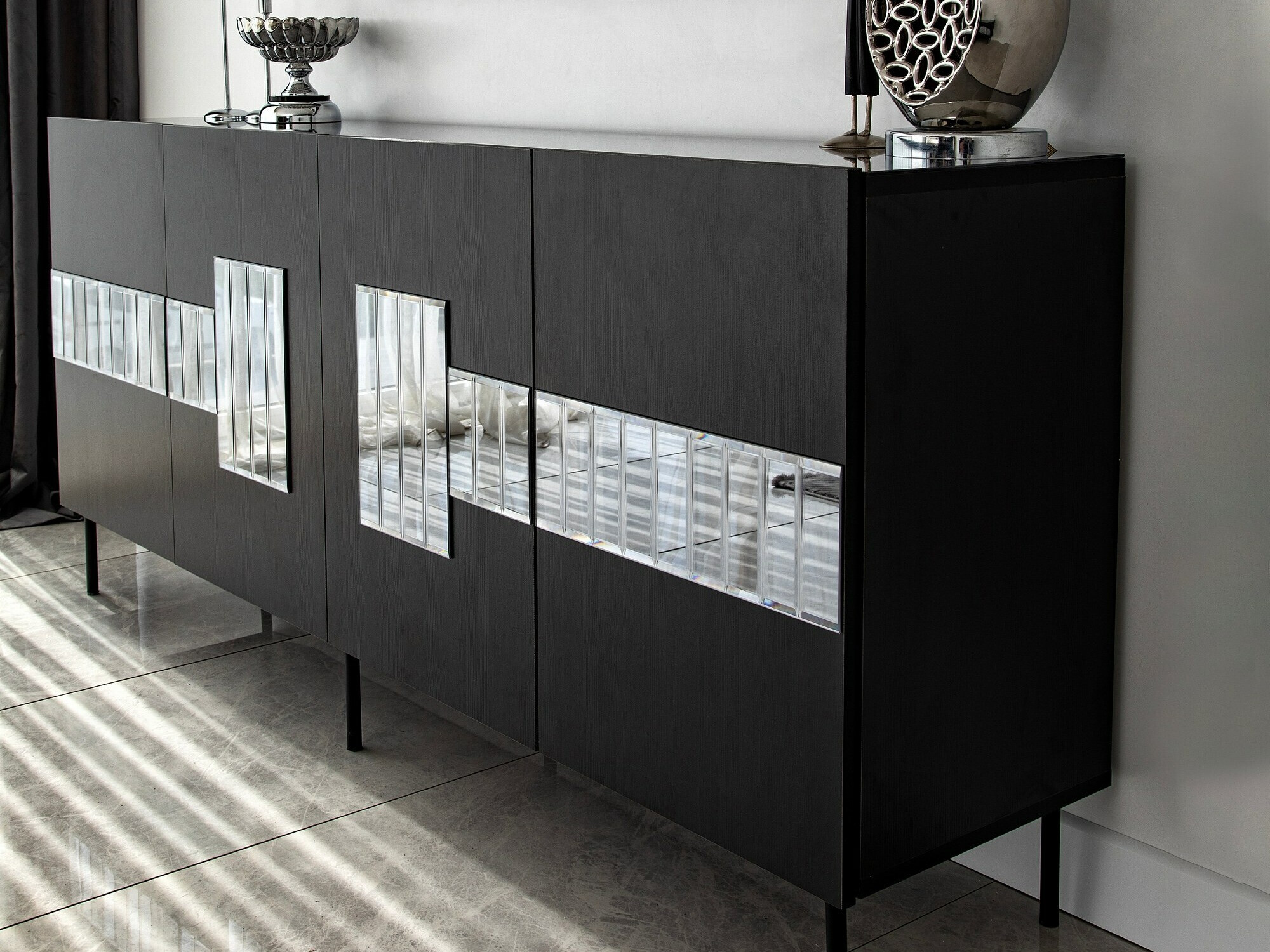 Ormarić Kailua 2202 (Crna + srebrna)