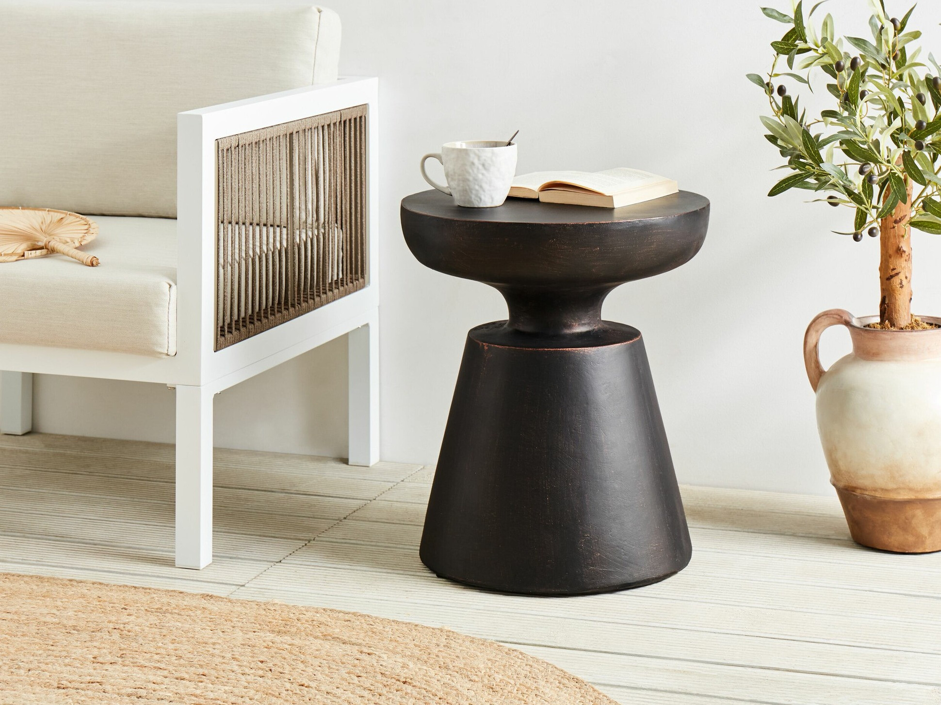 Pomoćni stolić Berwyn 2158