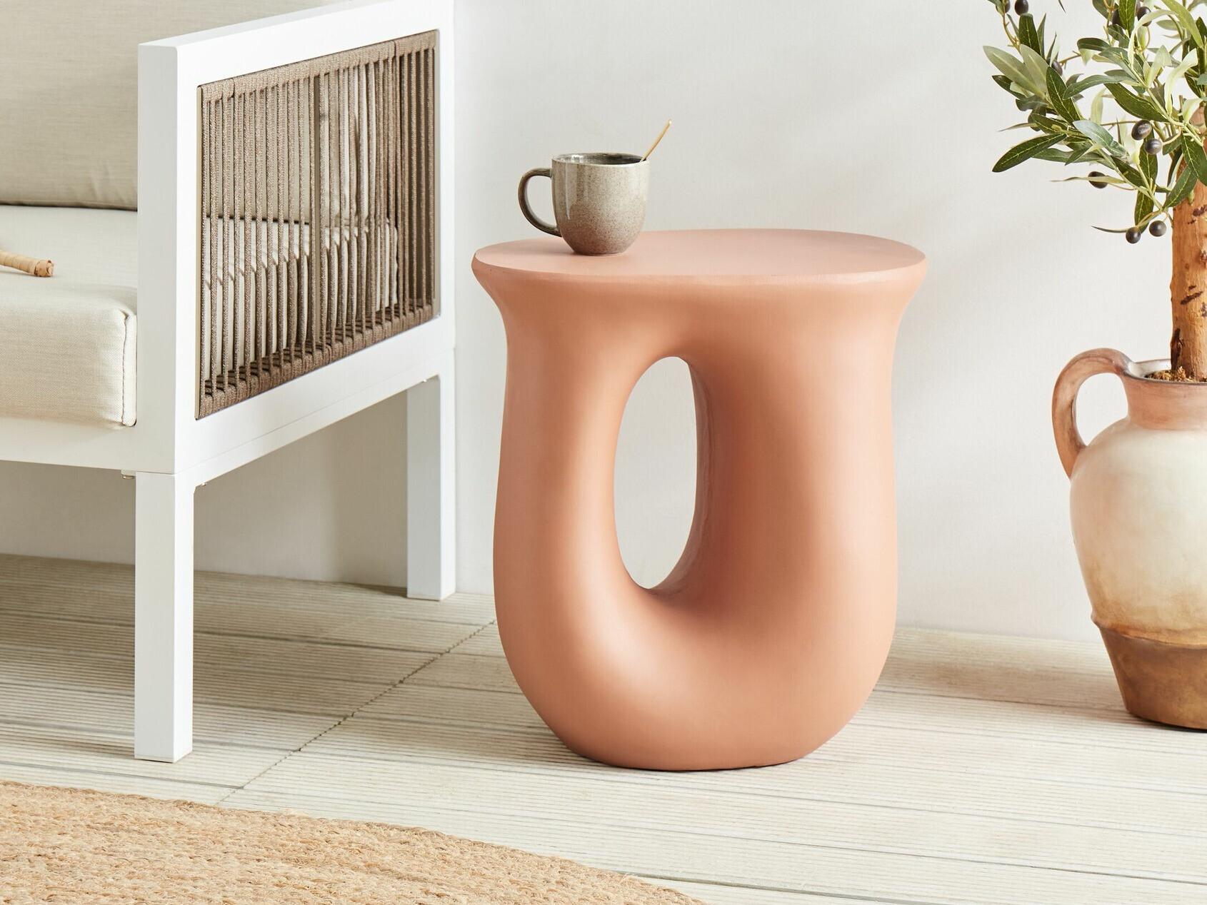 Pomoćni stolić Berwyn 2161