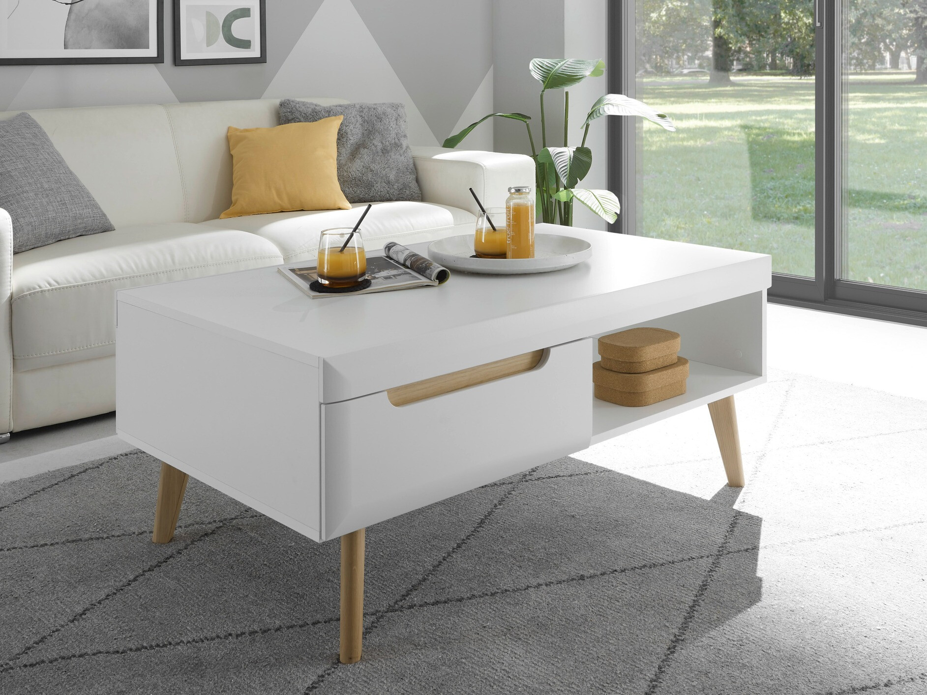 Stolić za kavu Vircava 107 (Bijela)