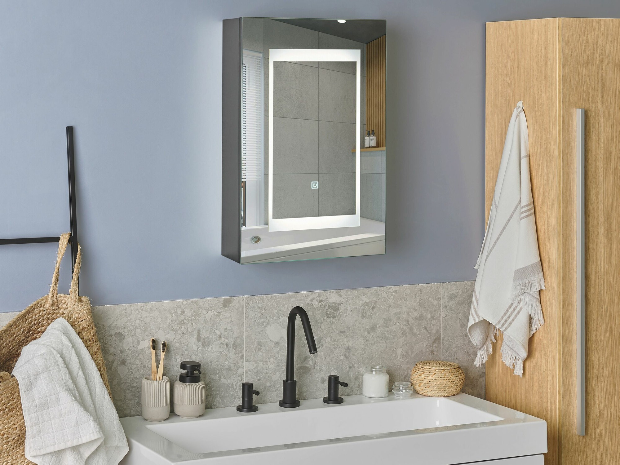 Kupaonski ormarić s ogledalom Berwyn 2162 (Crna)