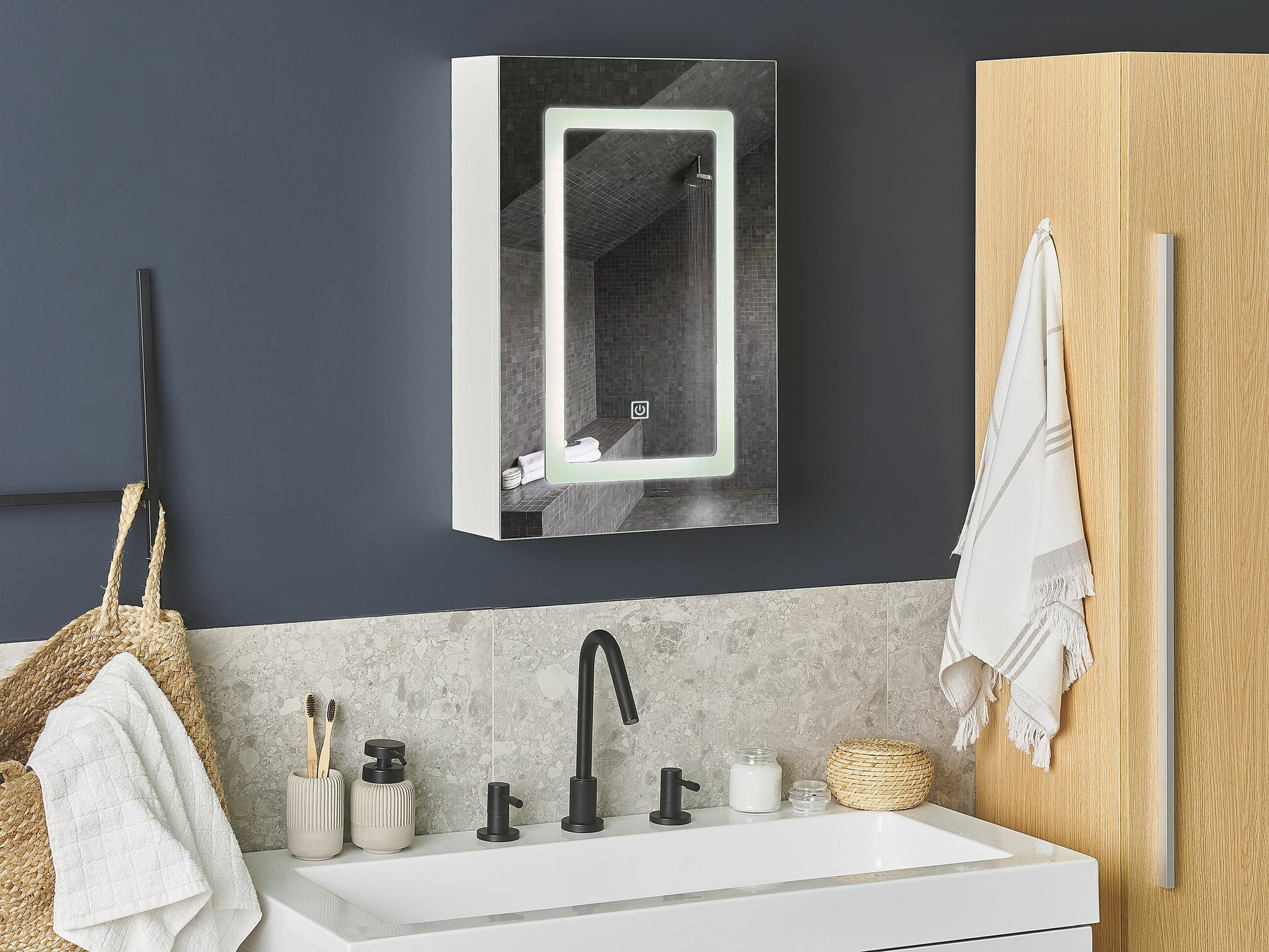 Kupaonski ormarić s ogledalom Berwyn 2165 (Bijela)