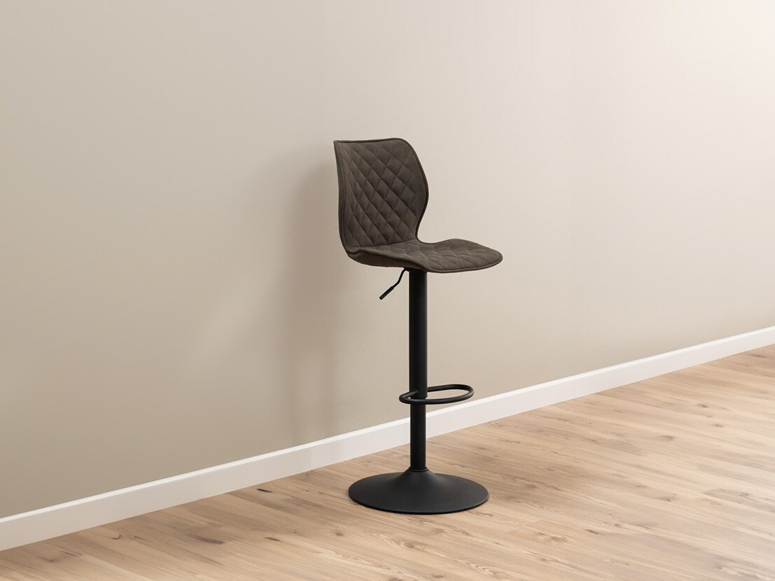 Polubarska stolica Norsica 653