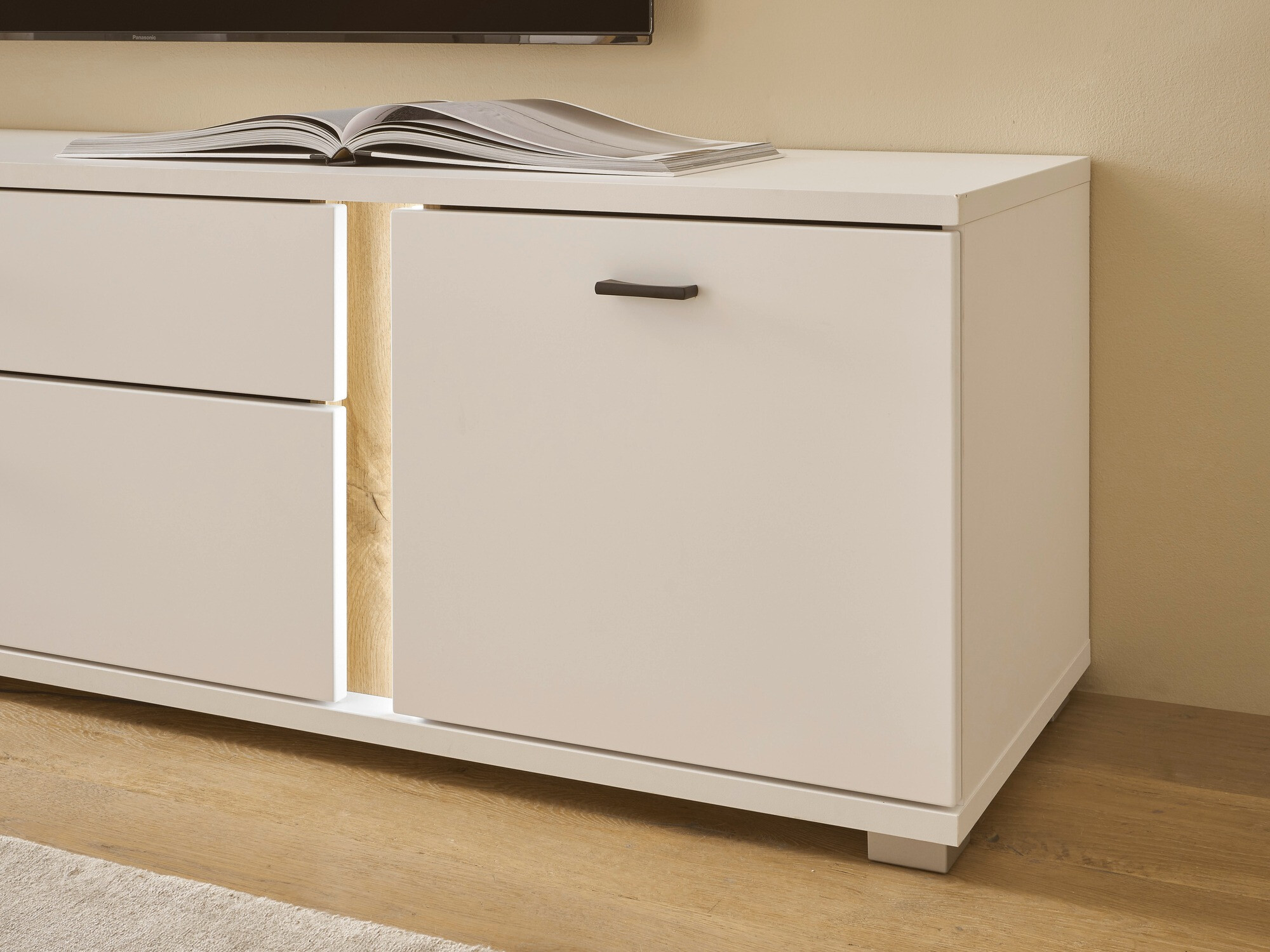 TV stol Avimavi 105 (Bijela + Hrast Wotan)