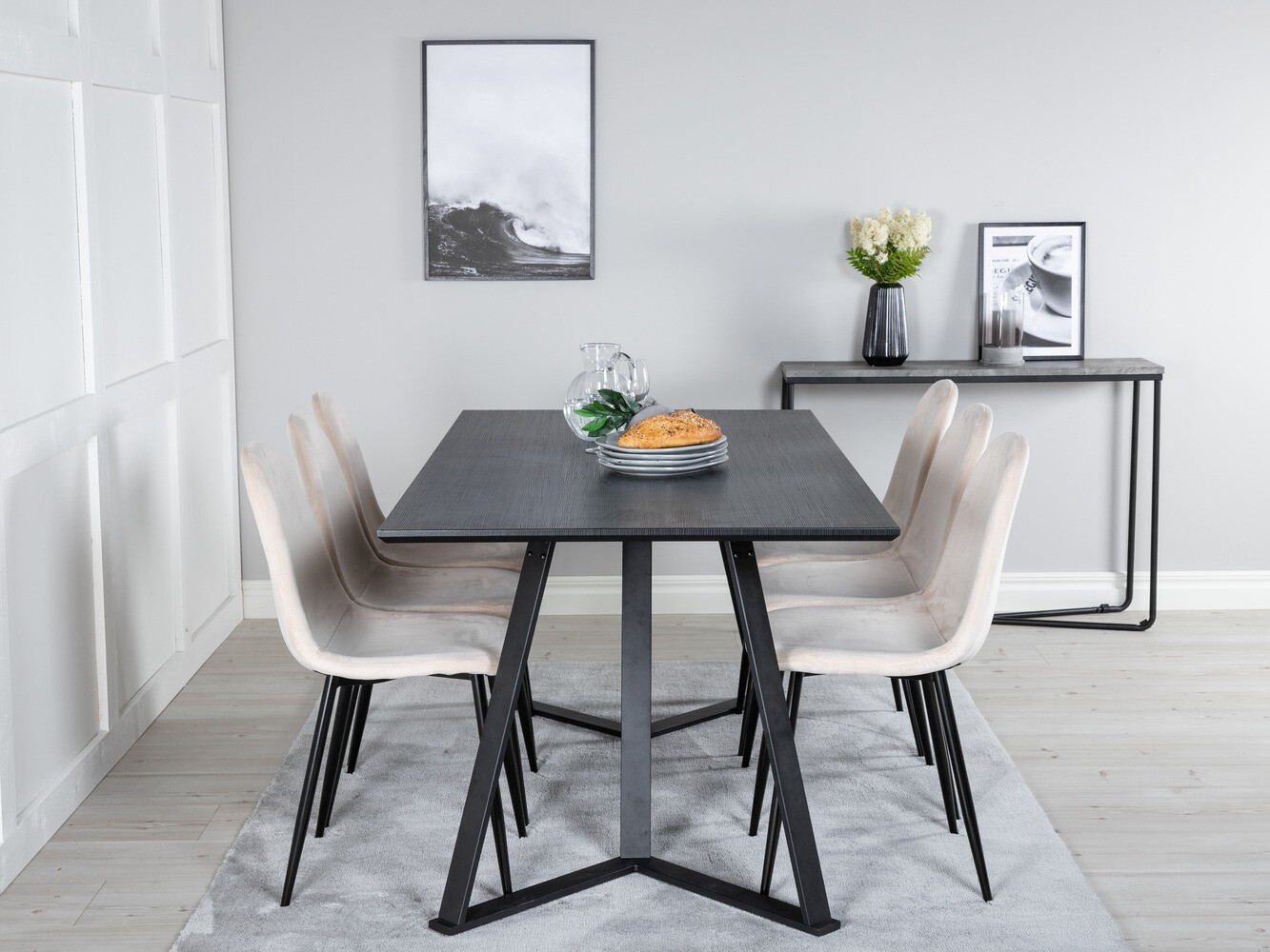 Blagovaonski set Dallas 2476 (Bež + Crna)