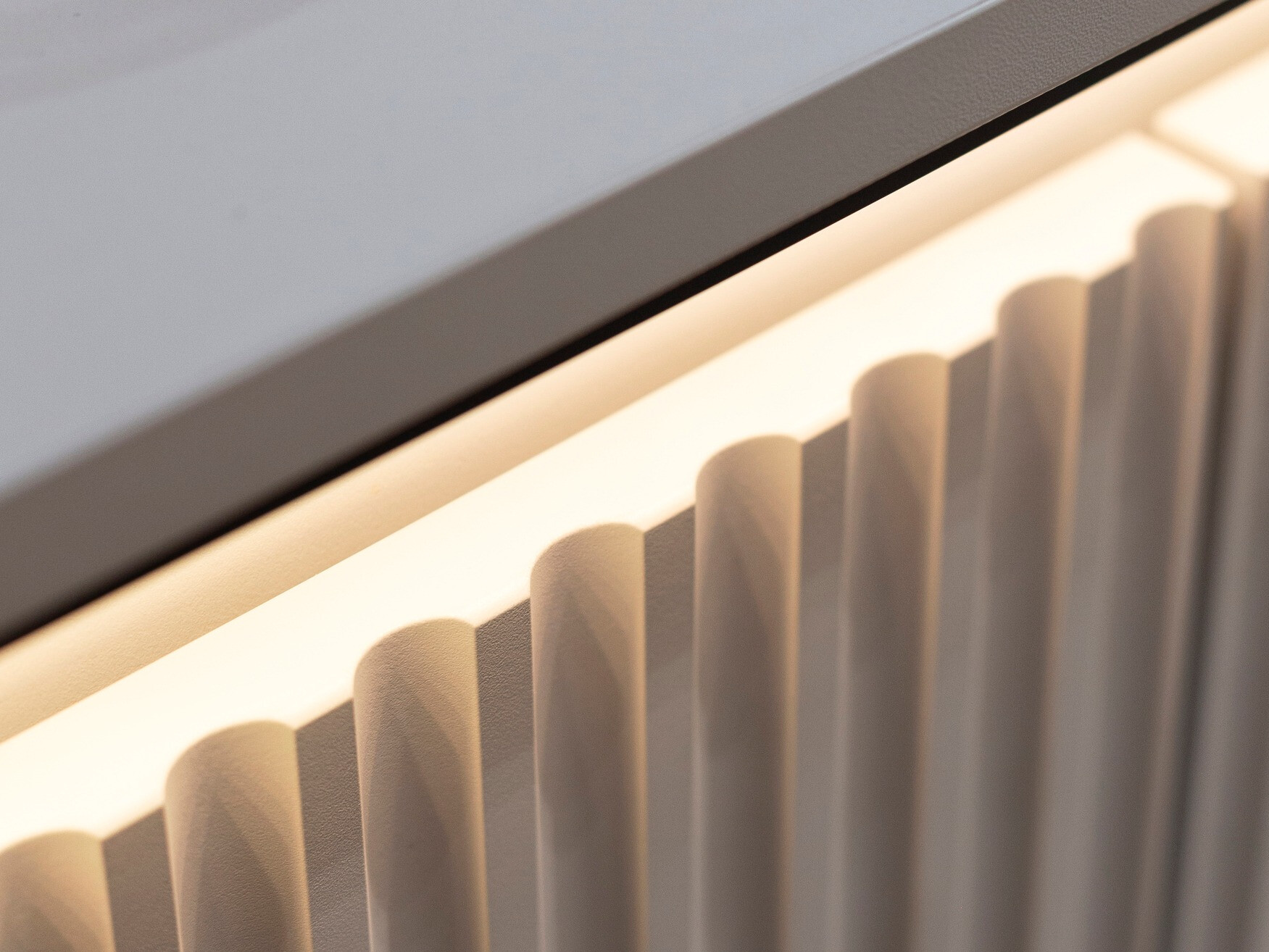 Ormarić Fernolu 101 (Siva + Crna)