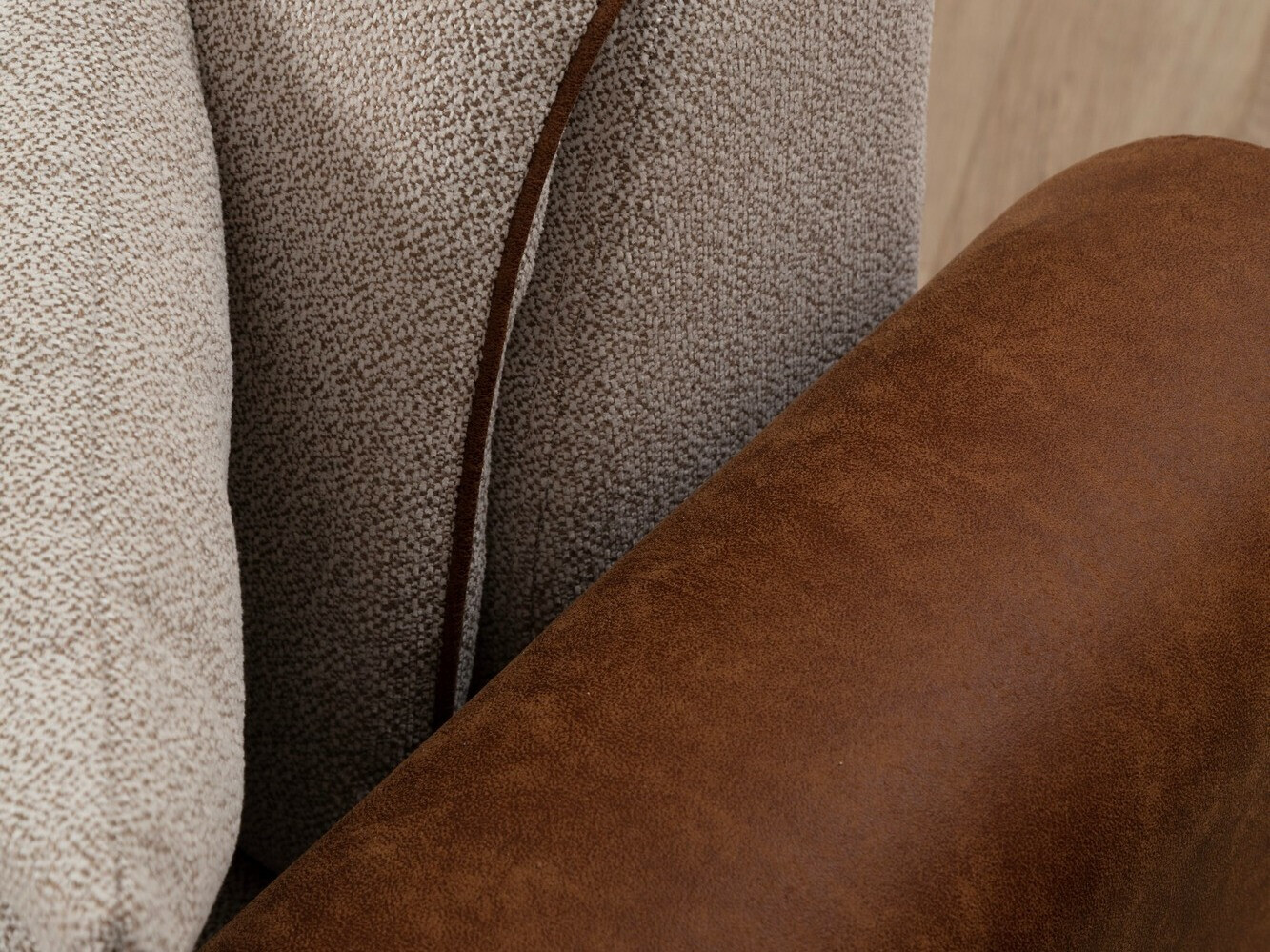 Kauč Altadena 593 (Smeđa + Bež)