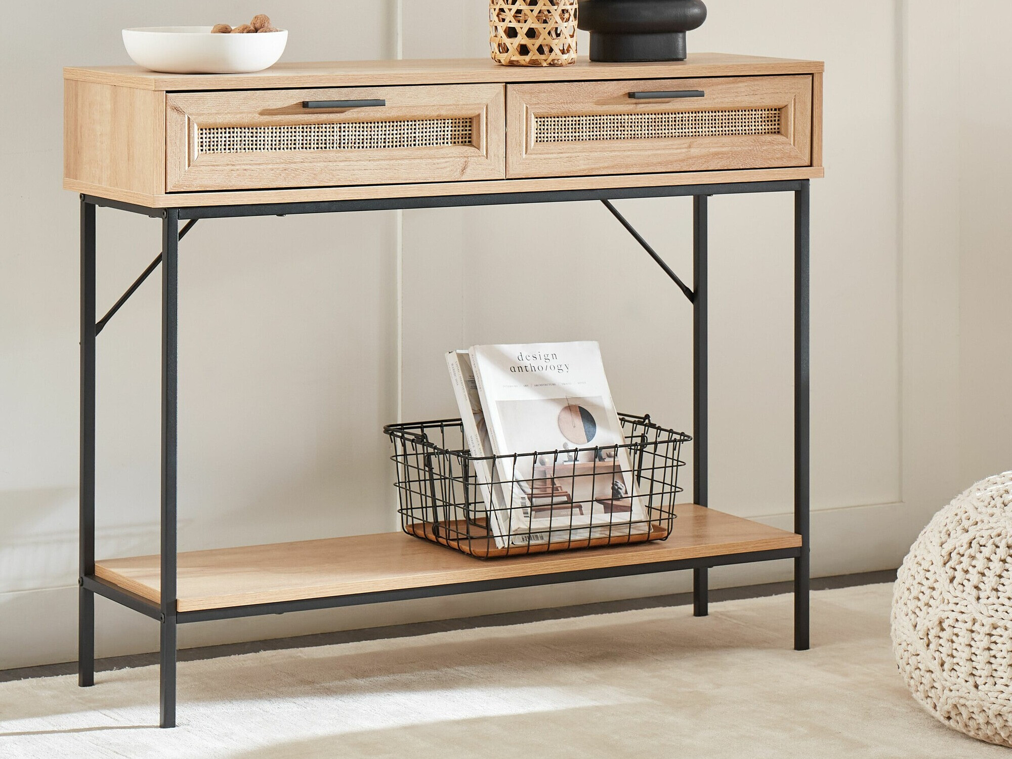 Konzolni stolić Levfelu 107