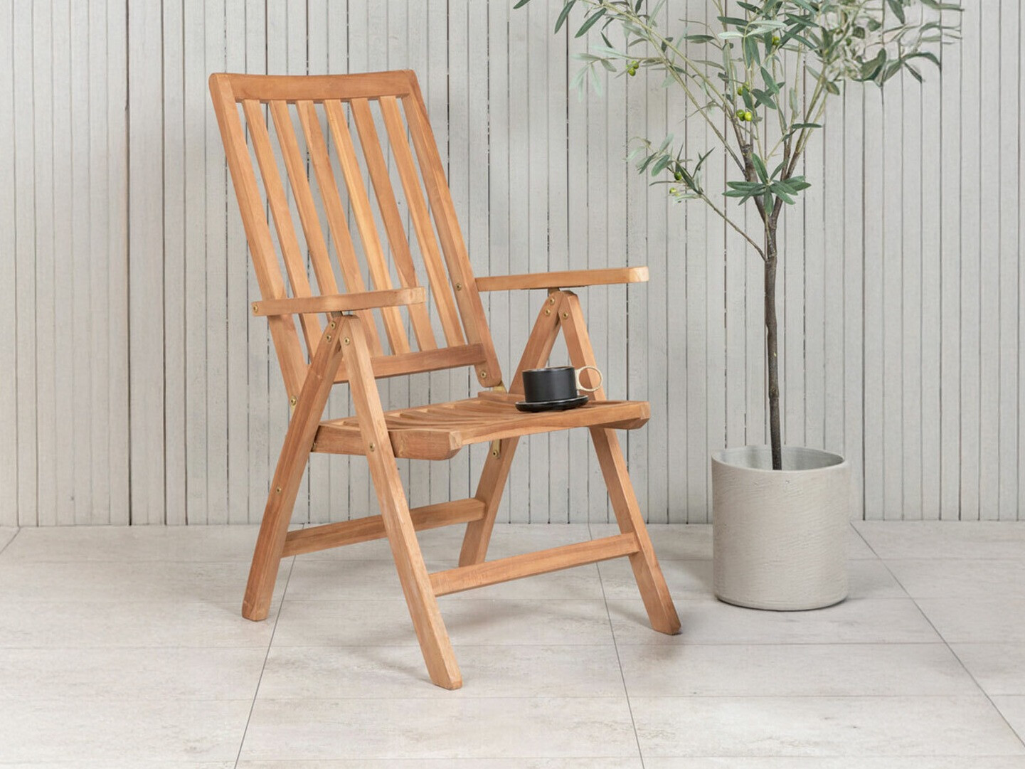 Vrtna stolica Nunova 115 (Svijetlo smeđa)