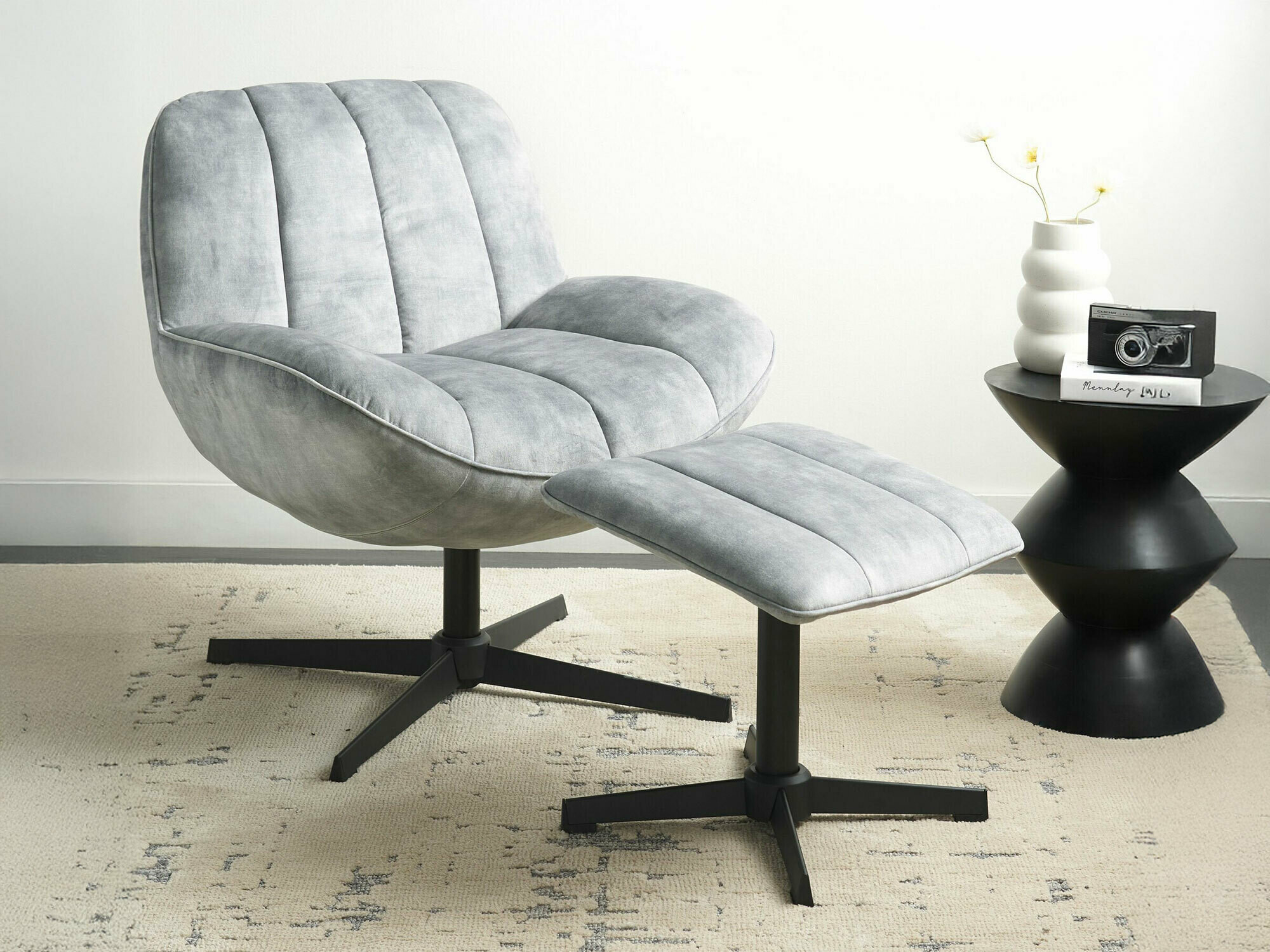 Fotelja Berwyn 2222 (Siva)