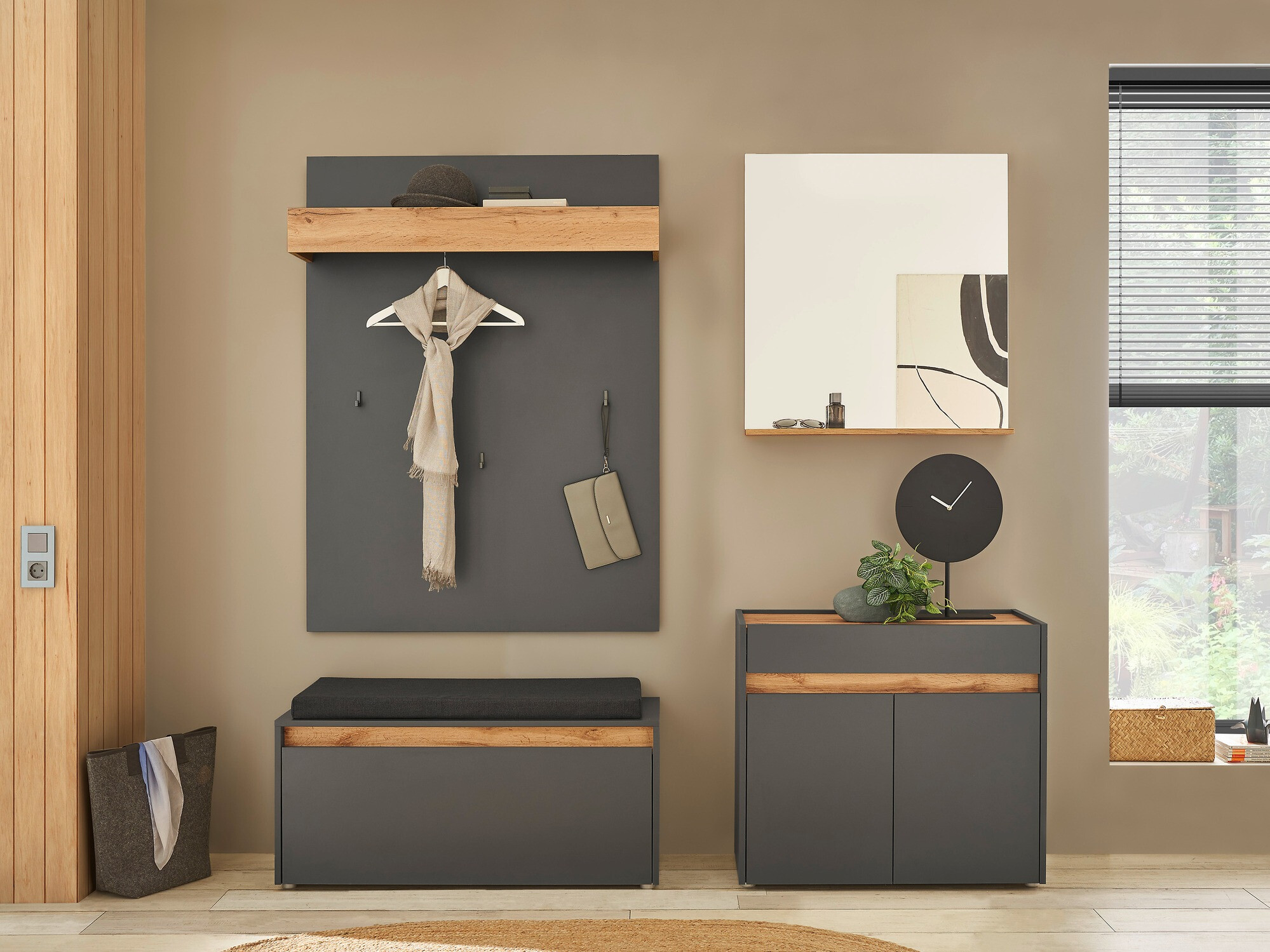 Set za hodnik Elbsori 168 (Antracit)