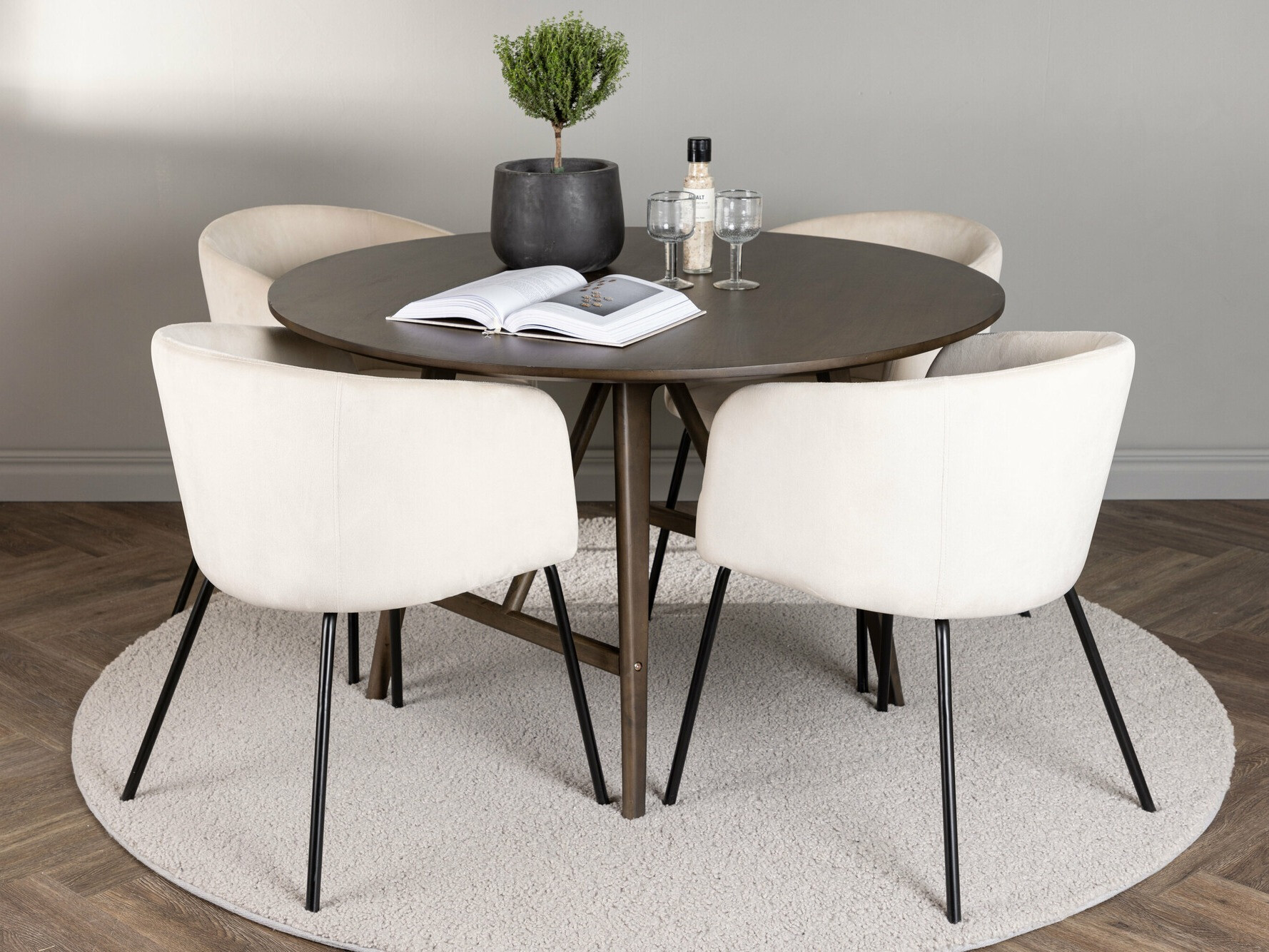 Blagovaonski set Dallas 4584