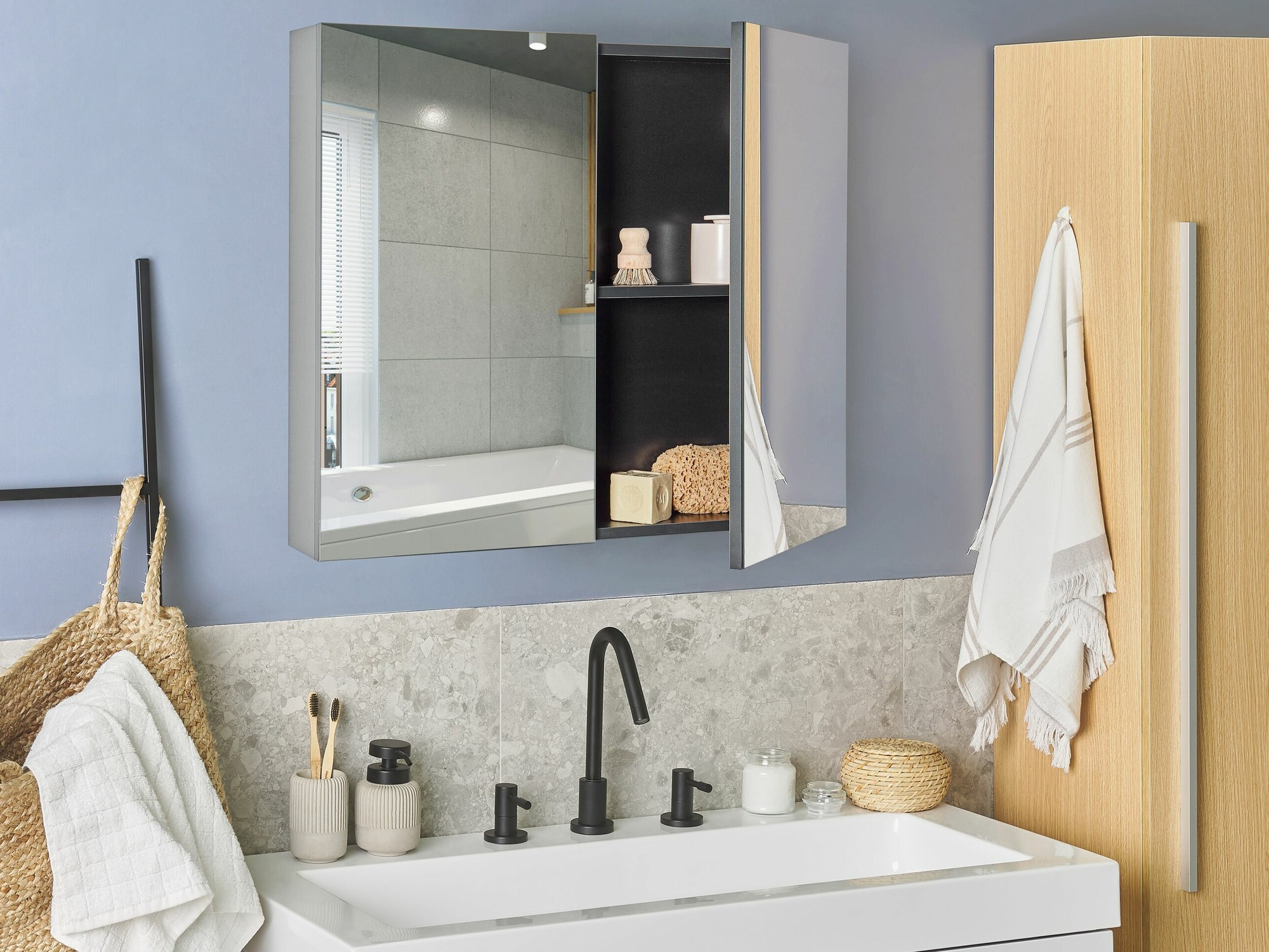 Kupaonski ormarić s ogledalom Berwyn 2350 (Crna)