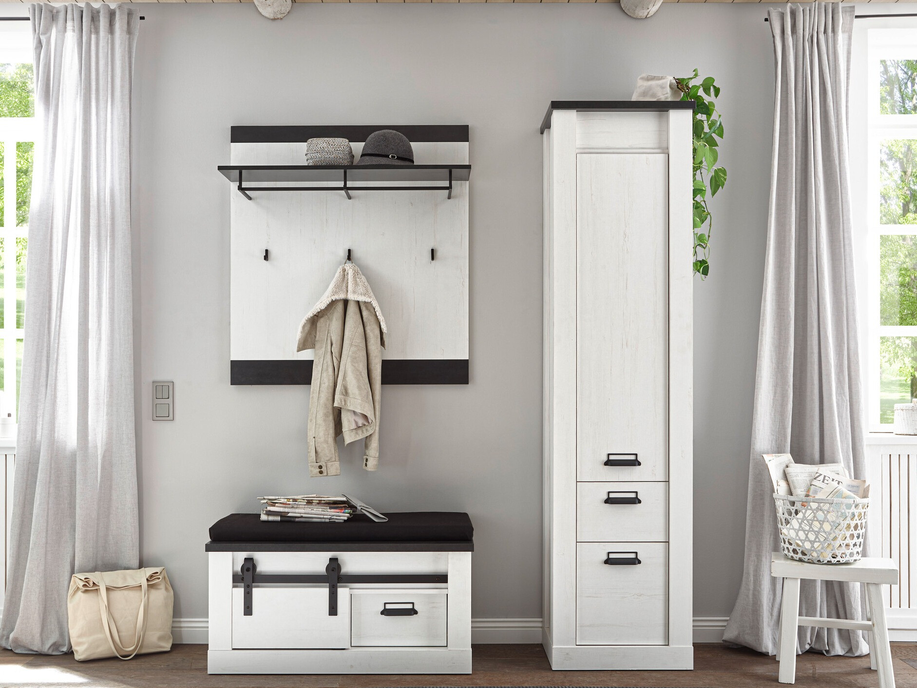 Set za hodnik Cirtale 130 (Bijeljeni bor + Antracit)