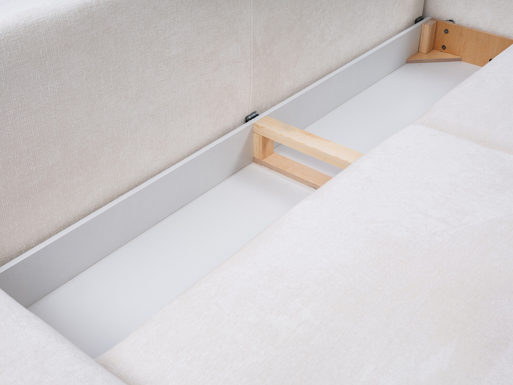 Kauč na razvlačenje Kingston 142 (Perfect Harmony 01)