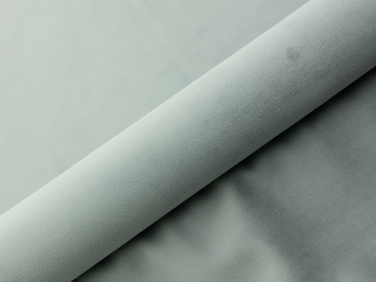 Krevet Martinez 108 (Magic Velvet 2240)
