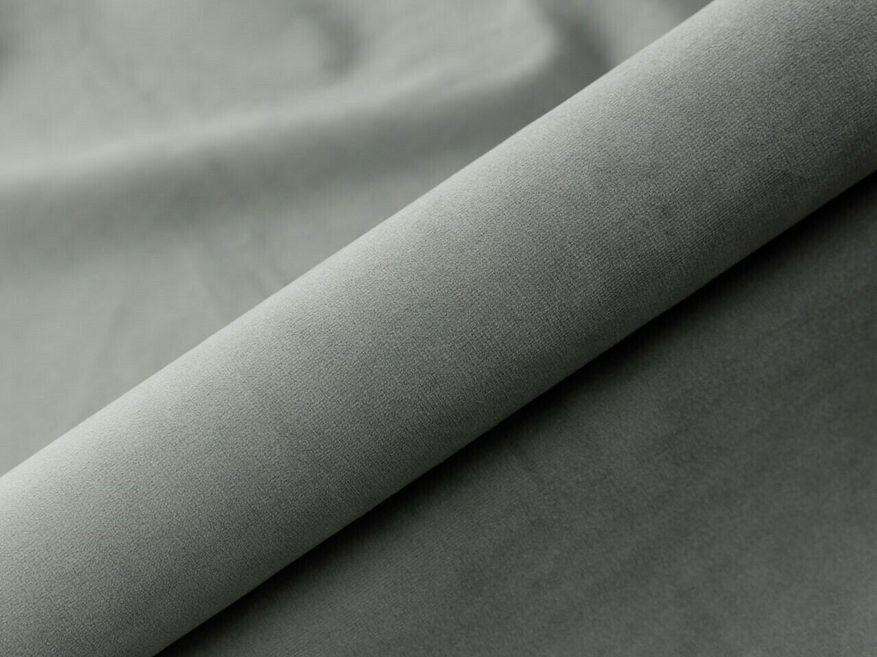 Krevet Martinez 112 (Magic Velvet 2217)