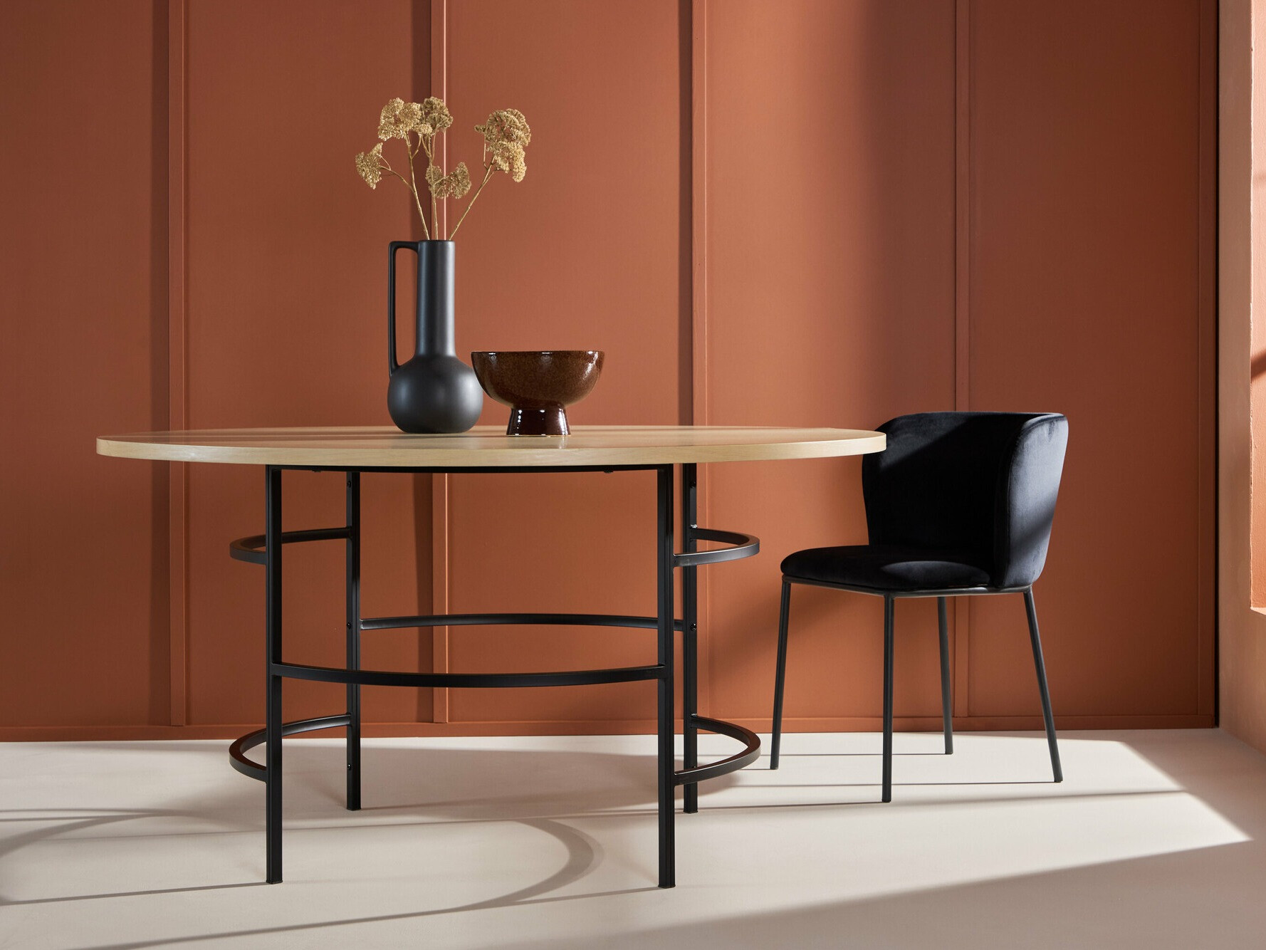 Stol Dallas 4695 (Crna + Svijetlo smeđa)