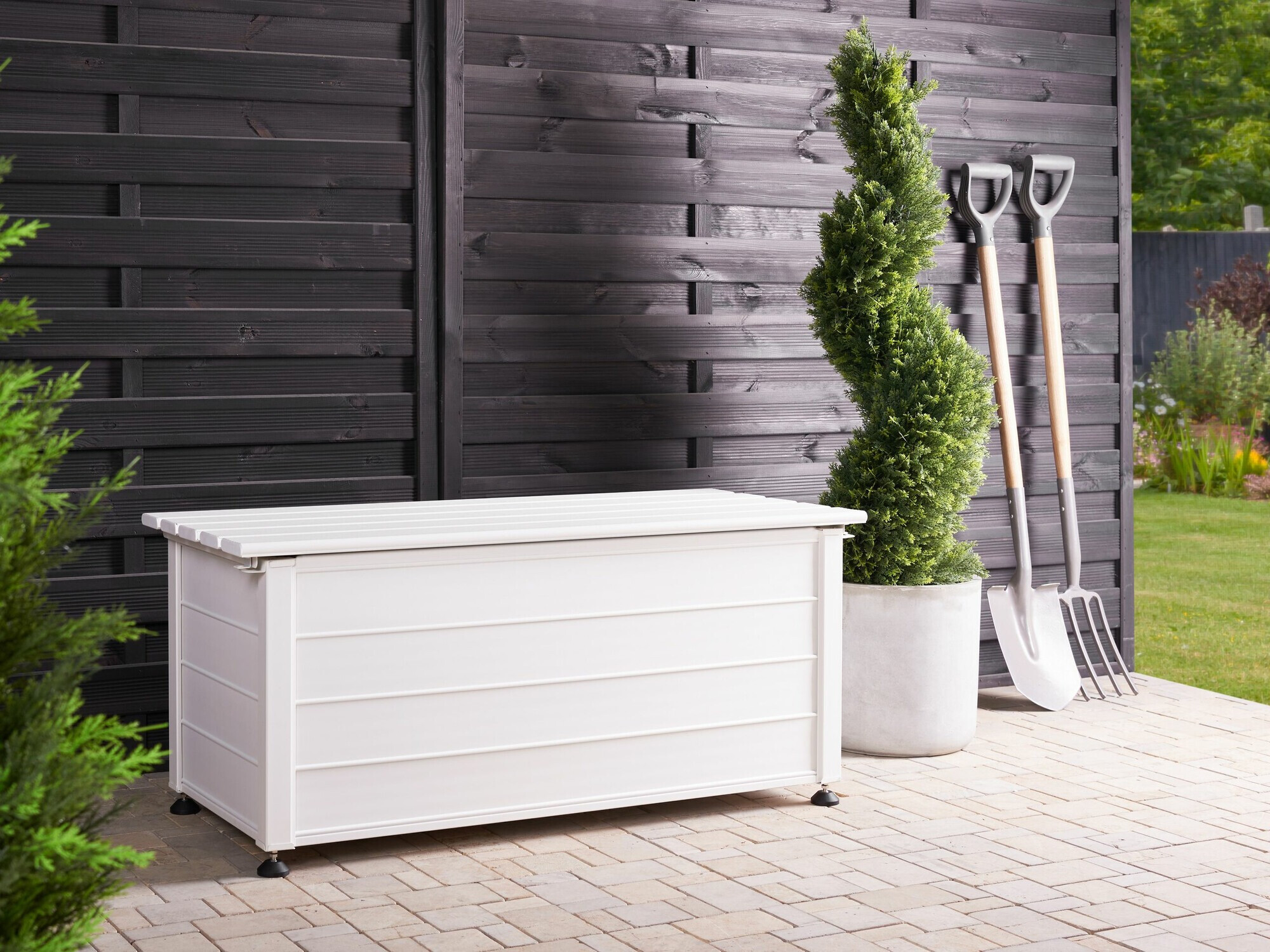 Vrtna kutija za pohranu Berwyn 2504 (Bijela)