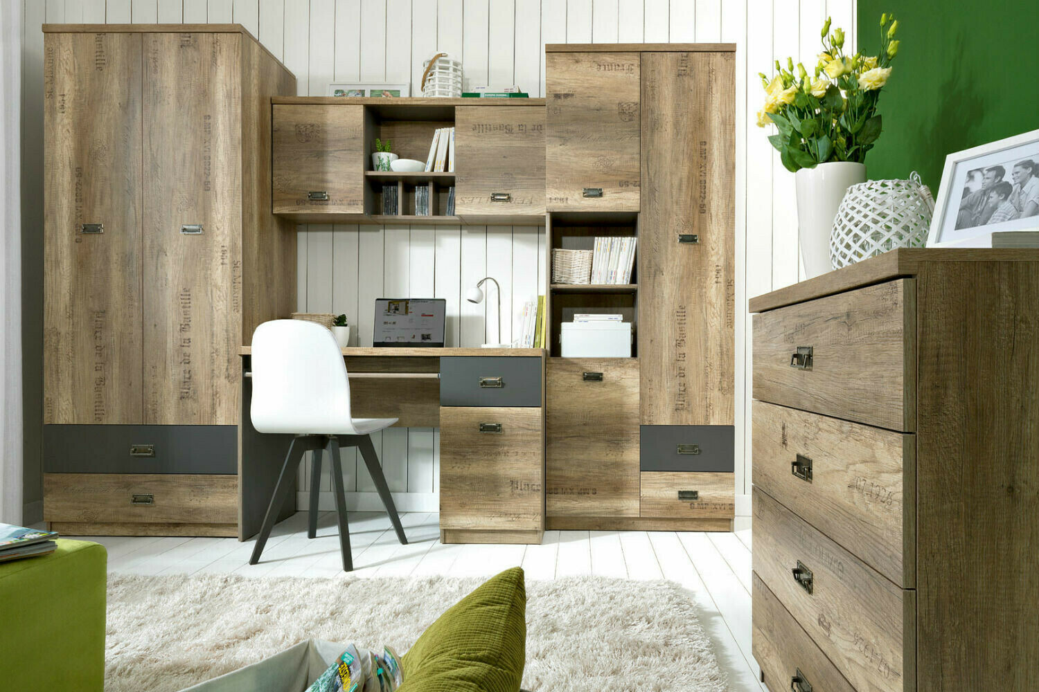 Set za dječju sobu Odeveni 105