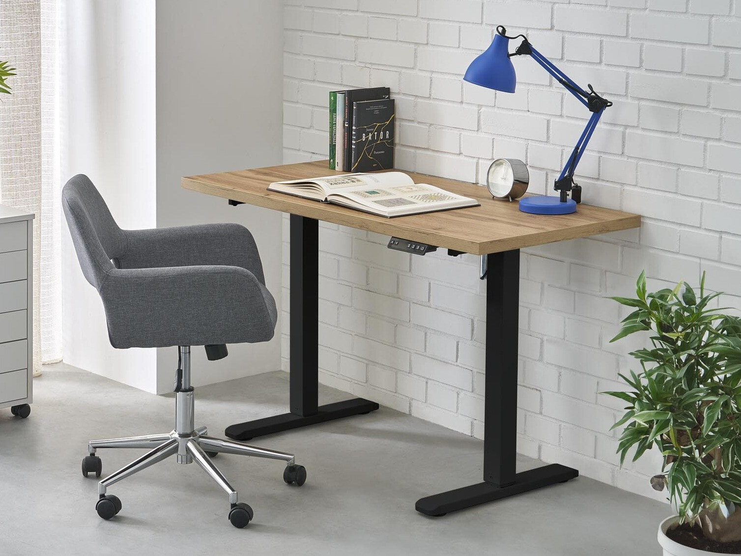 Radni stol podesiv po visini Houston 1942 (Hrast Artisan + Crna)