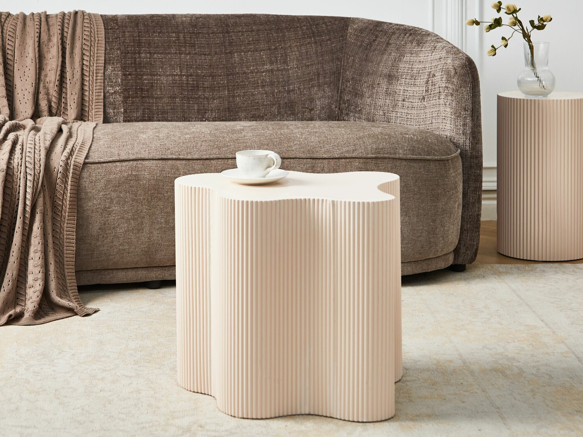 Pomoćni stolić Berwyn 2635 (Krem)