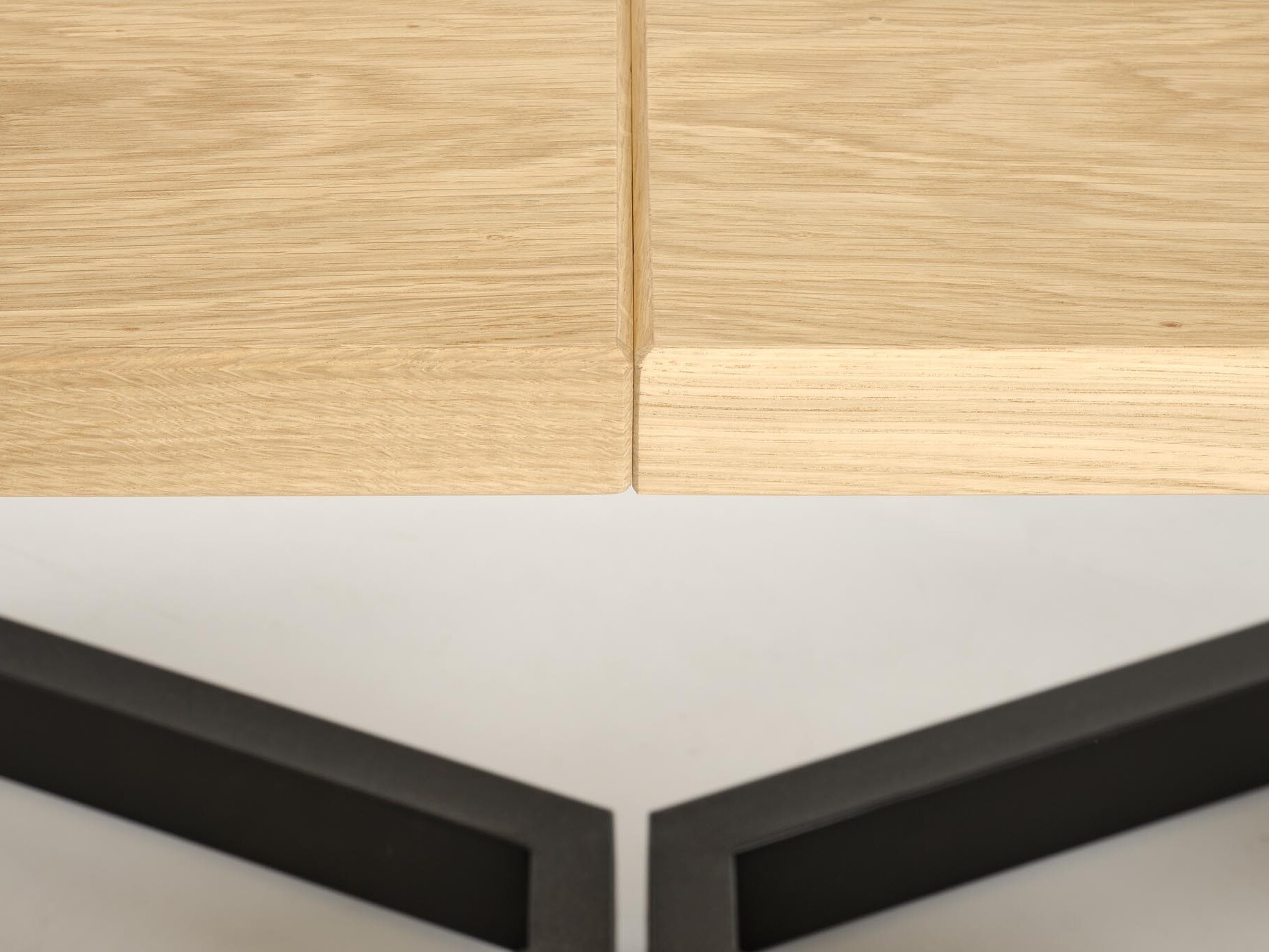 Stol Houston 1966 (Nije dostupno)