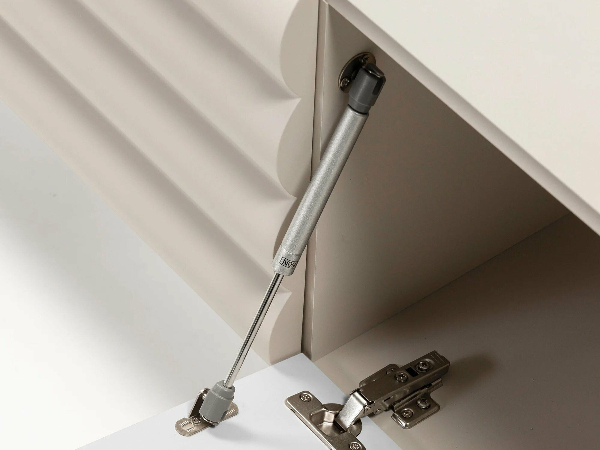 TV stol Burleson 170