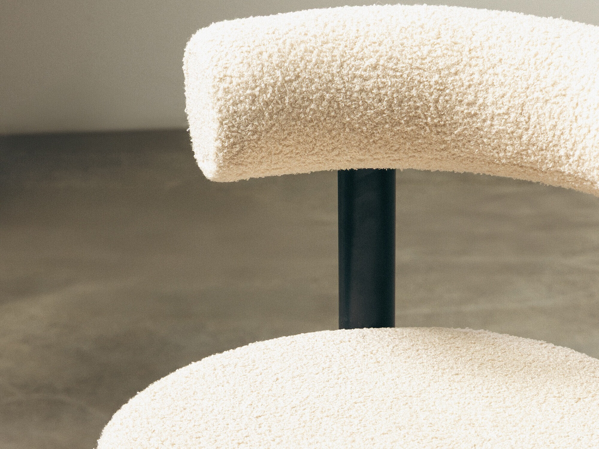 Polubarska stolica Burleson 186 (Bež + Crna)