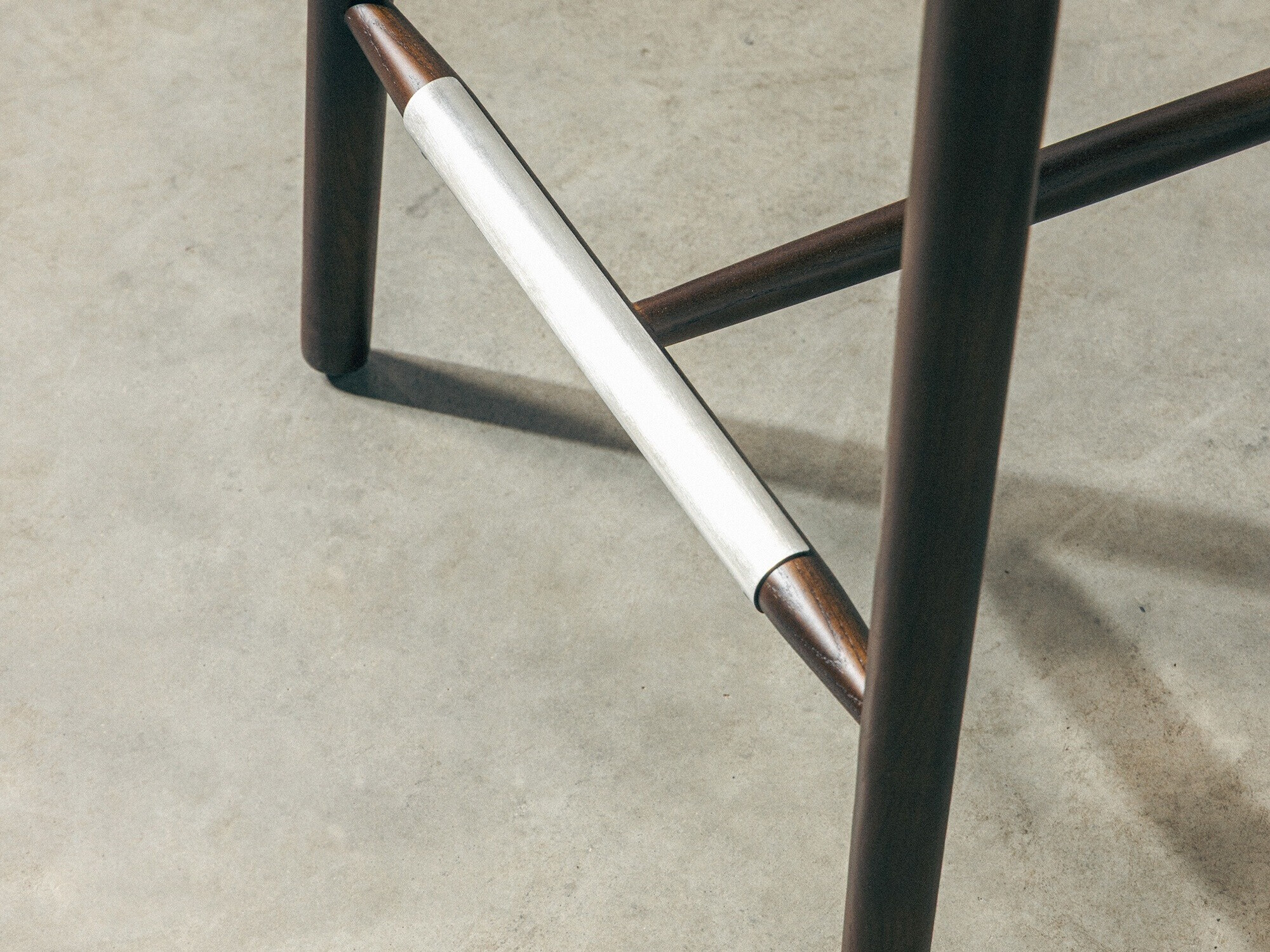 Polubarska stolica Burleson 200