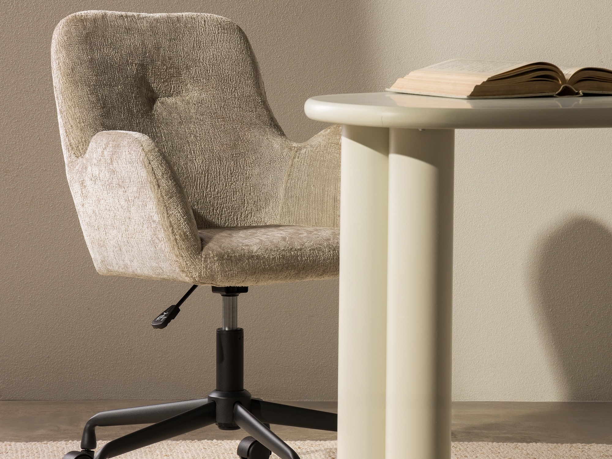 Uredska stolica Burleson 267