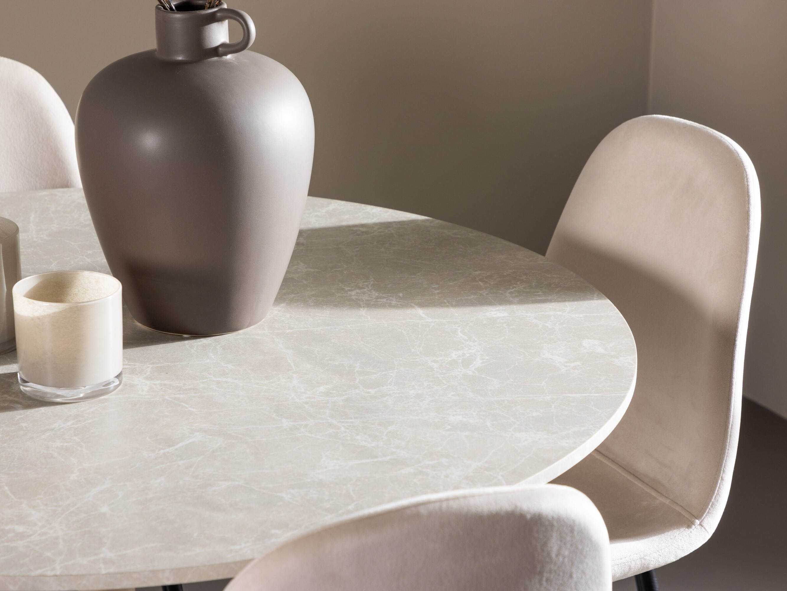 Blagovaonski set Dallas 4867 (Crna + Bež)