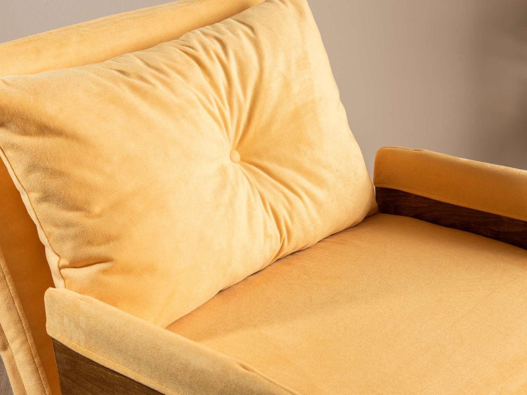 Fotelja Altadena 607 (Svijetlo žuta)