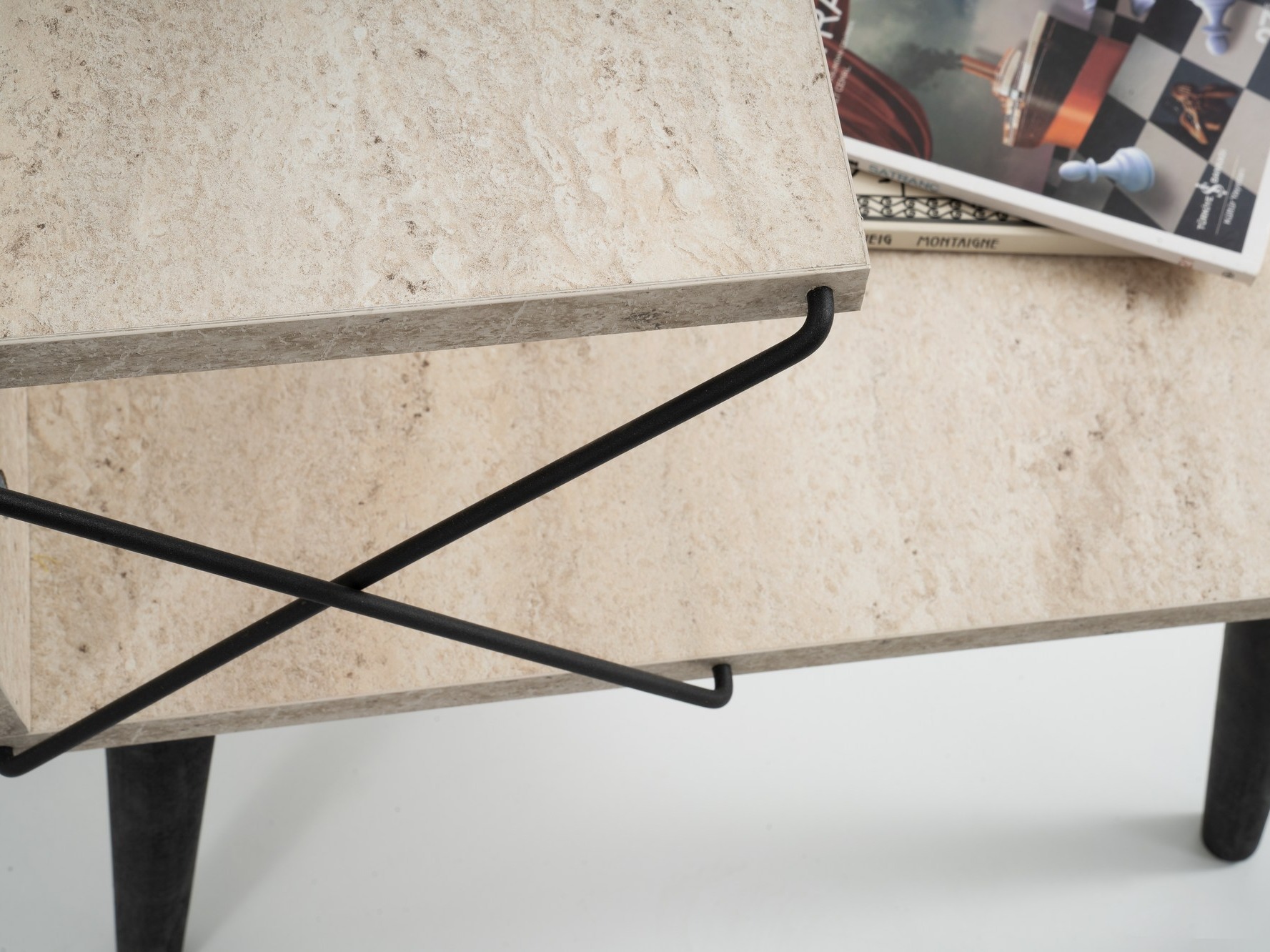 Noćni ormarić Kailua 368 (Svijetli travertin + Crna)