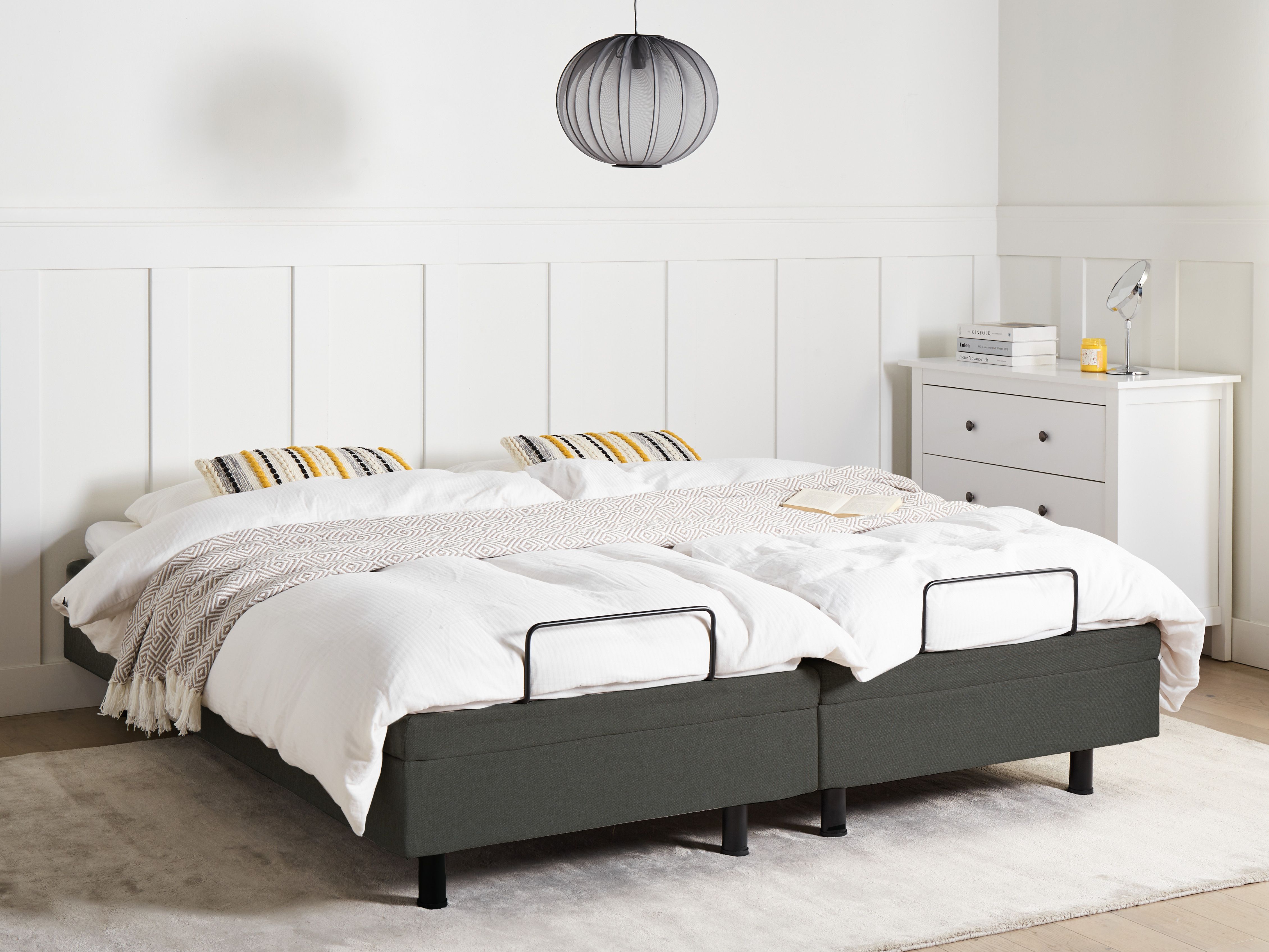 Krevet Berwyn 2750 (Tamno sivo)