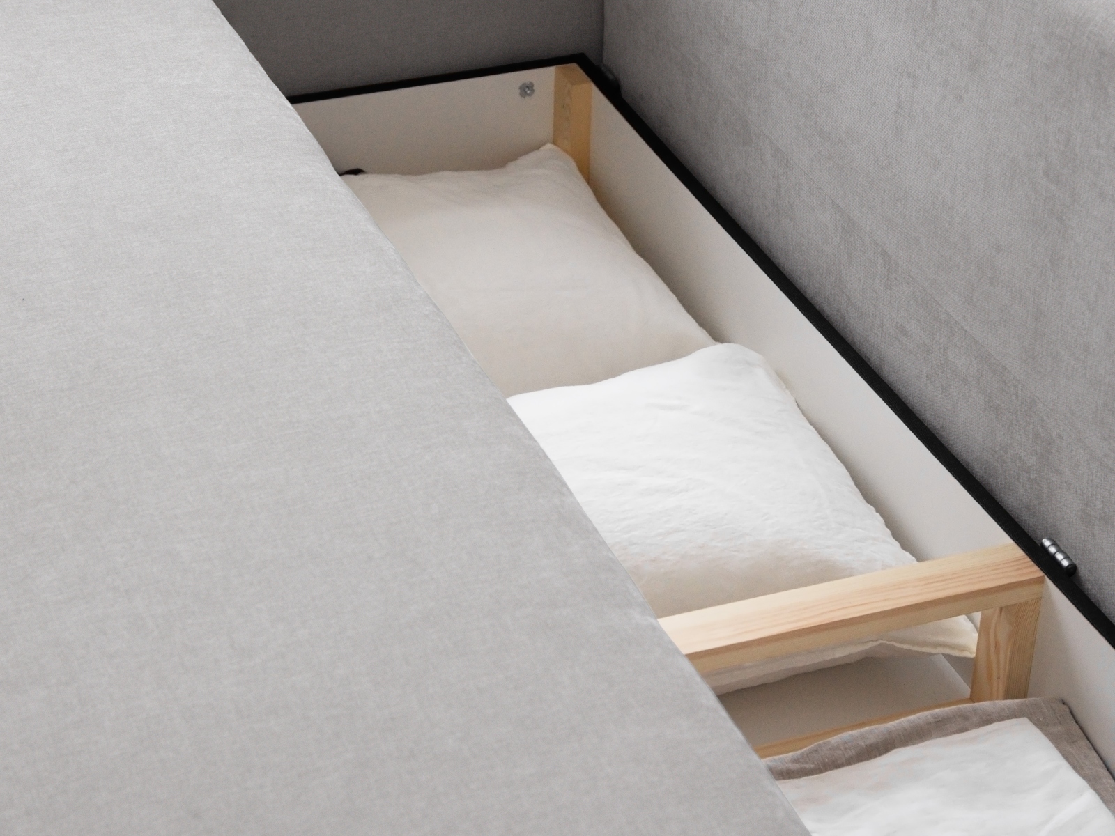 Kauč na razvlačenje Beckley 183 (Wind 80)