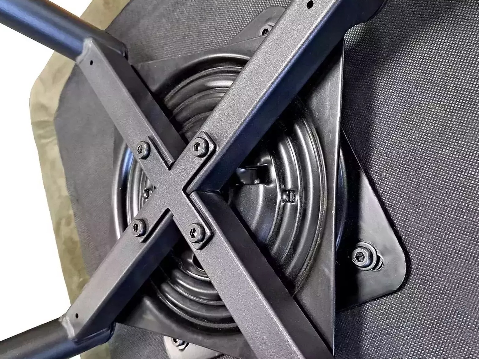 Stolica Detroit 845 (Crna)