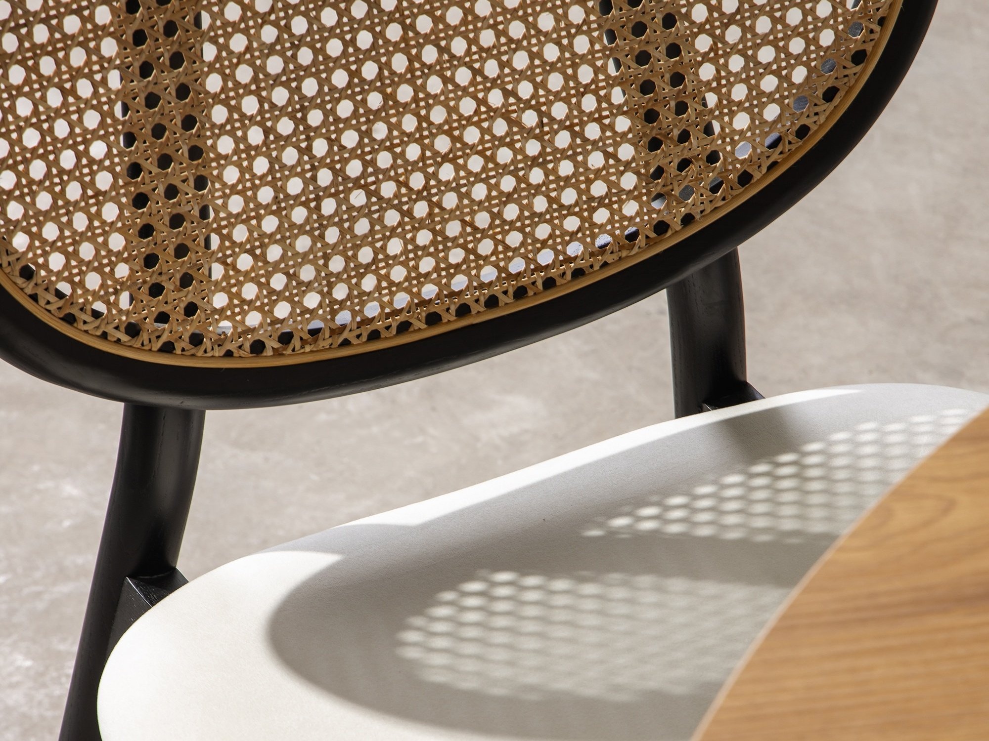 Stolica Burleson 347 (Crna + Bijela)