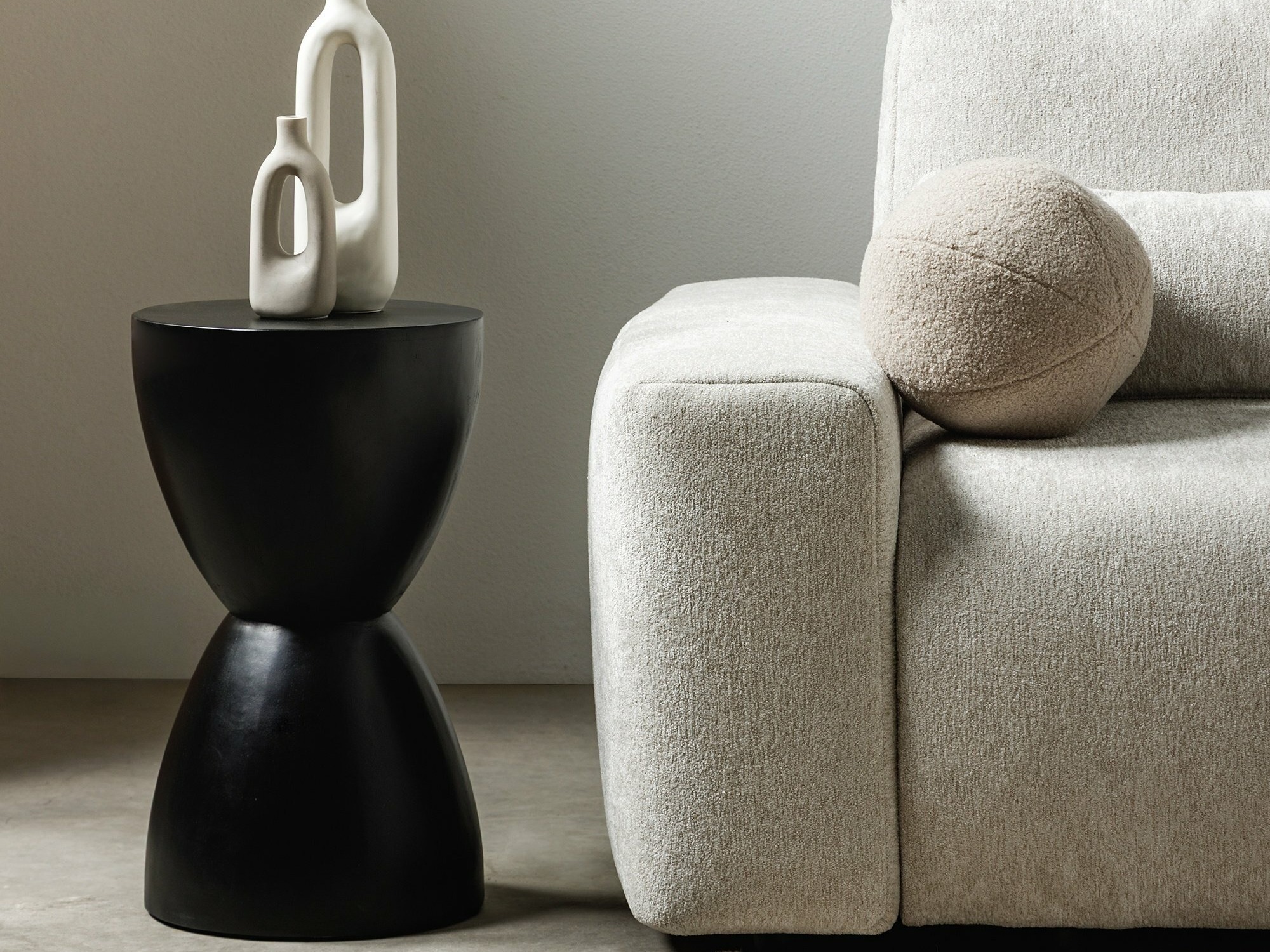 Pomoćni stolić Burleson 368 (Crna)