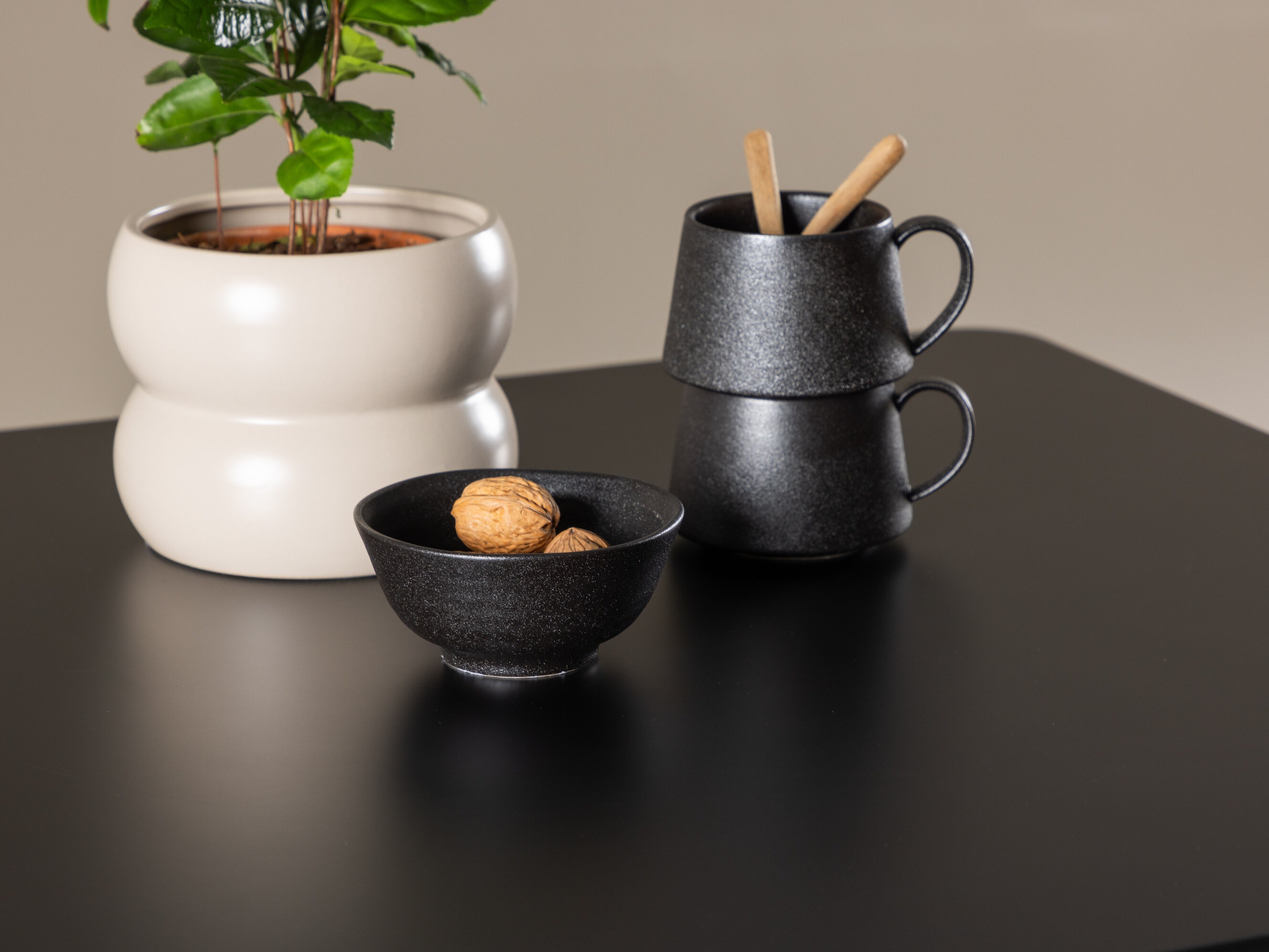 Blagovaonski set Dallas 4909 (Bež + Crna)