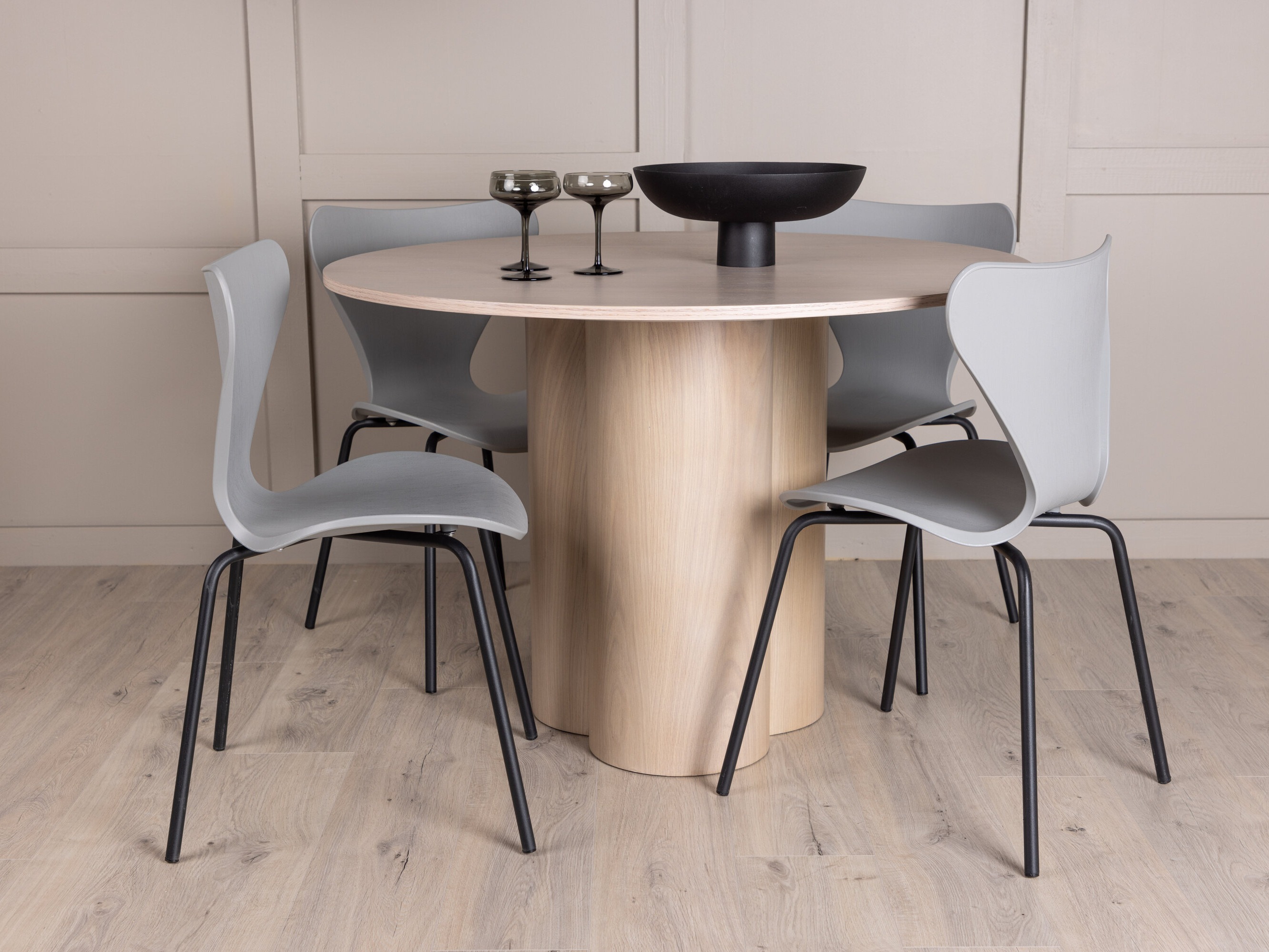 Blagovaonski set Dallas 4912 (Svijetlo smeđa)