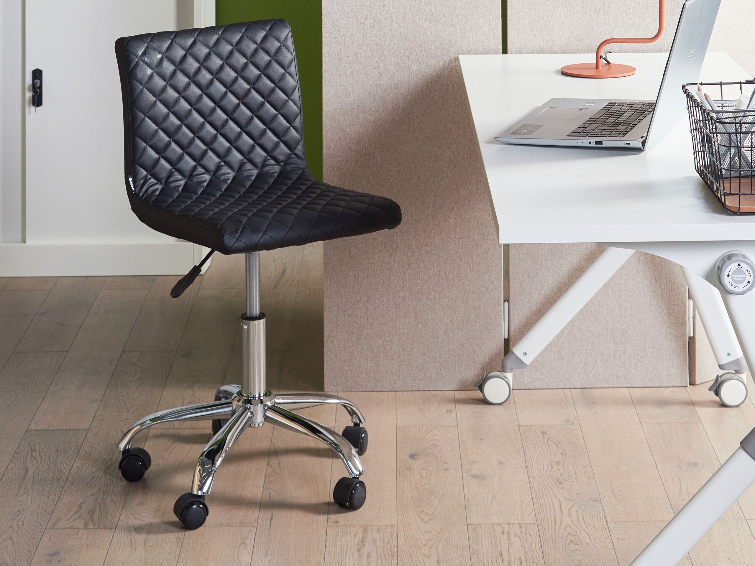 Uredska stolica Berwyn 2765 (Crna)