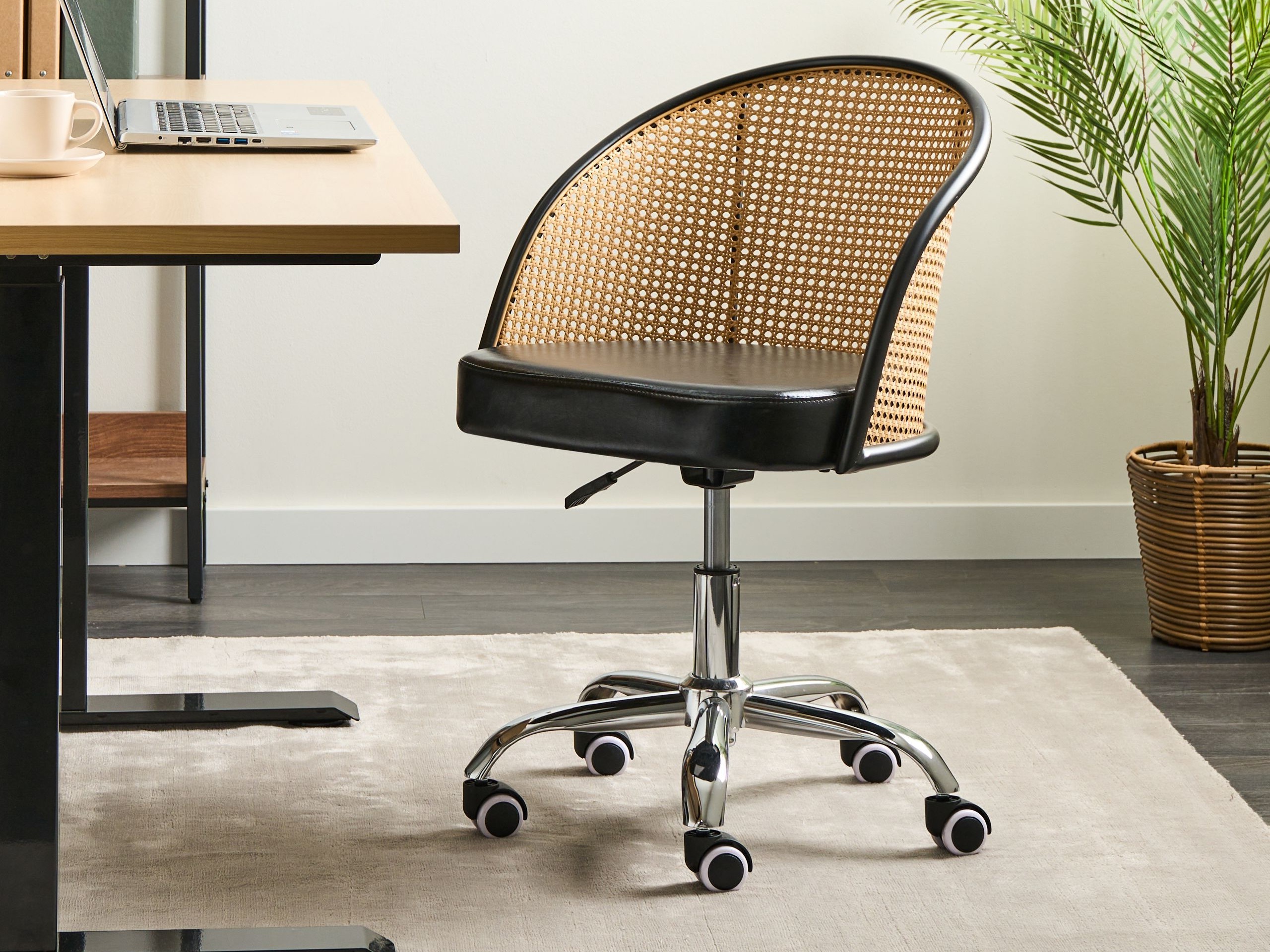 Uredska stolica Berwyn 2772 (Crna)