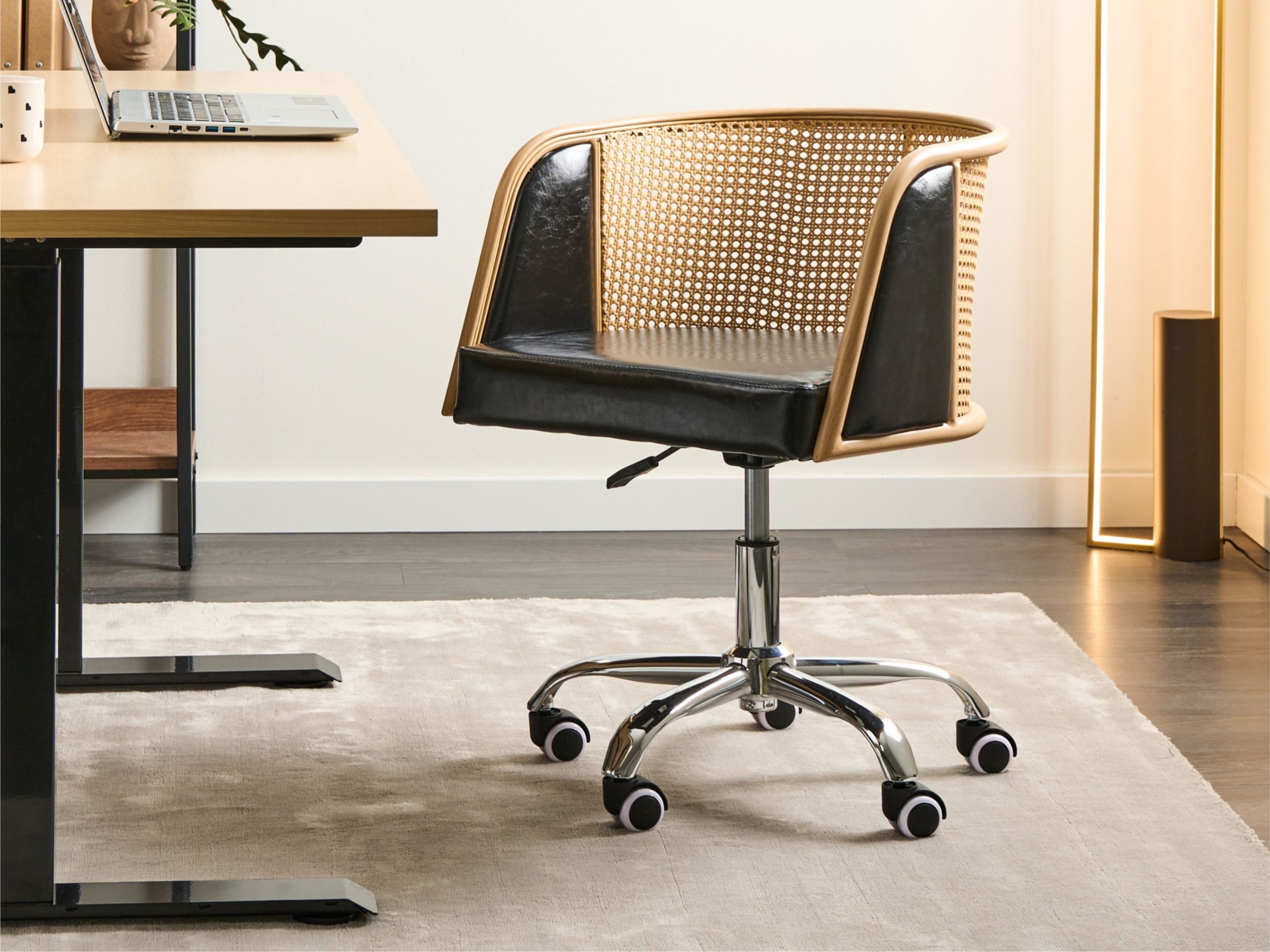 Uredska stolica Berwyn 2779