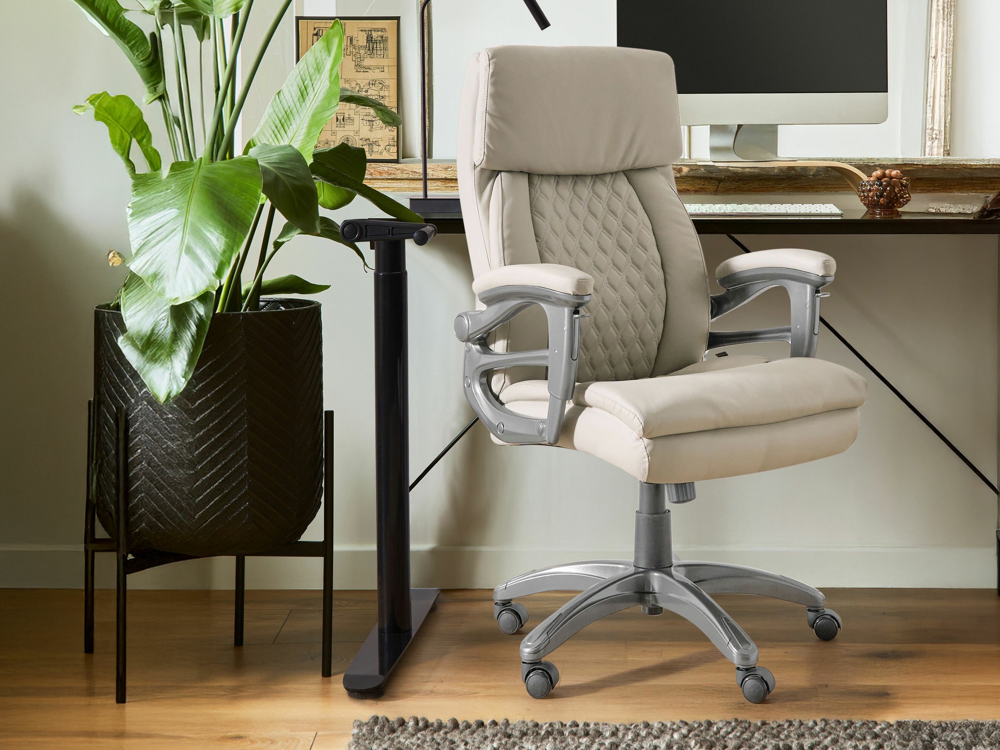 Uredska stolica Berwyn 2773