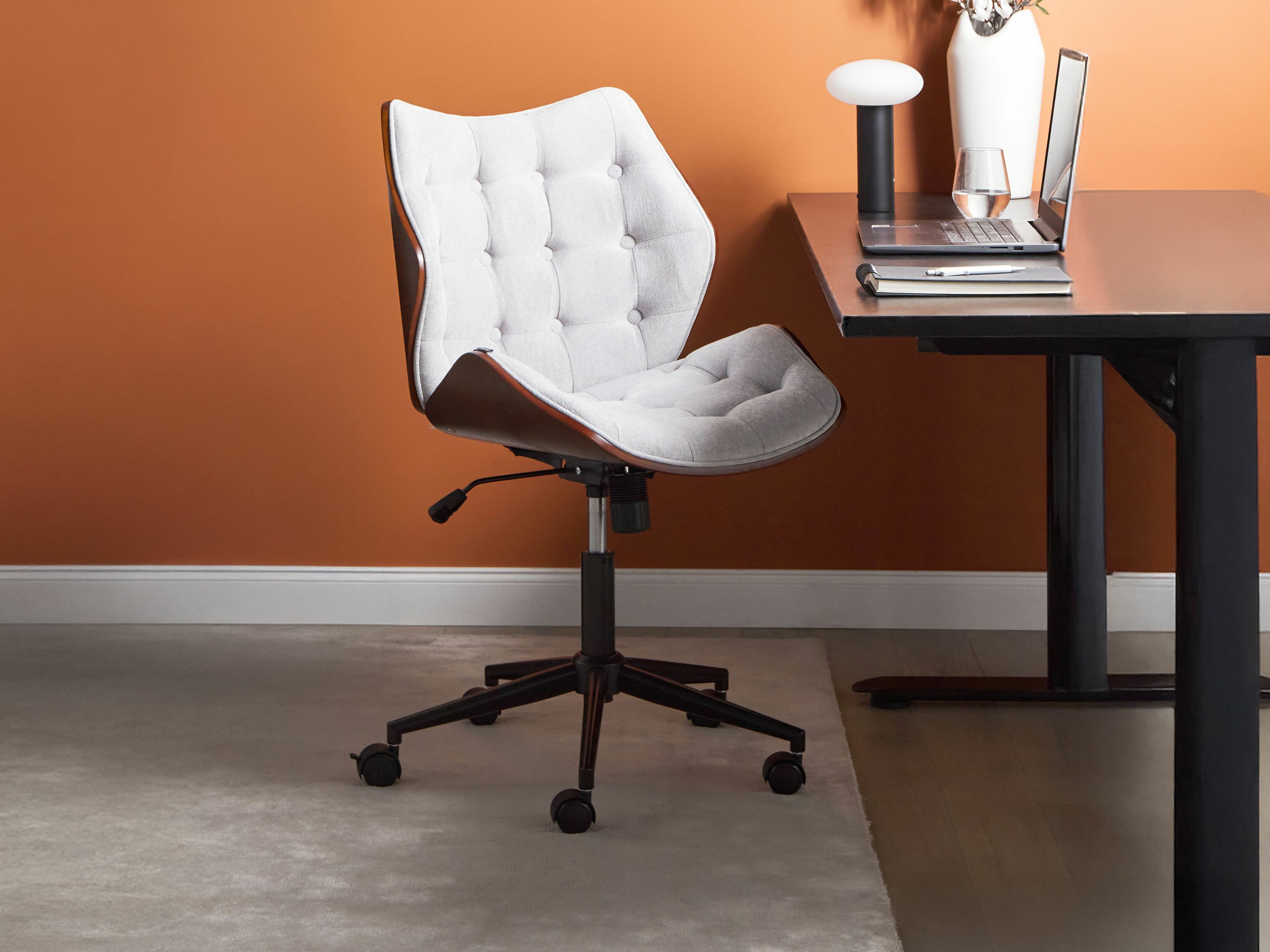 Uredska stolica Berwyn 2777