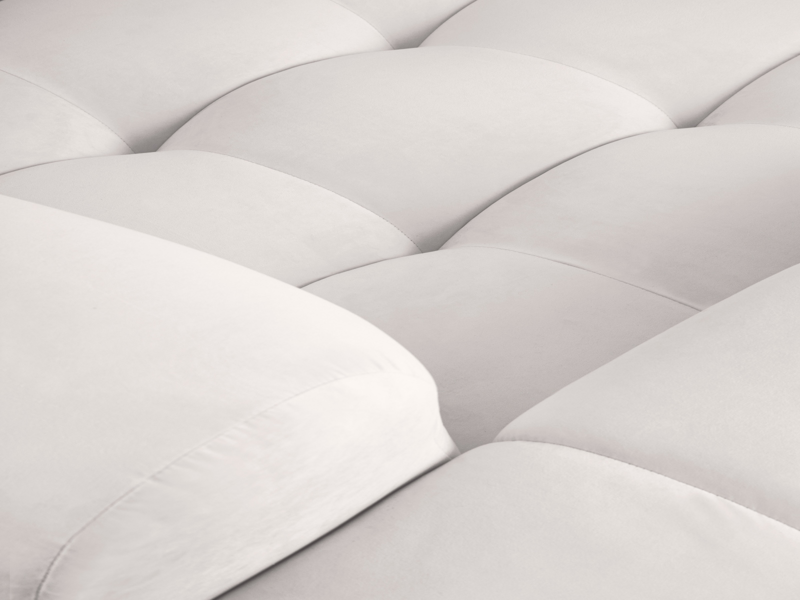 Kutna garnitura Fivtivu 103 (Magic Velvet 2239)